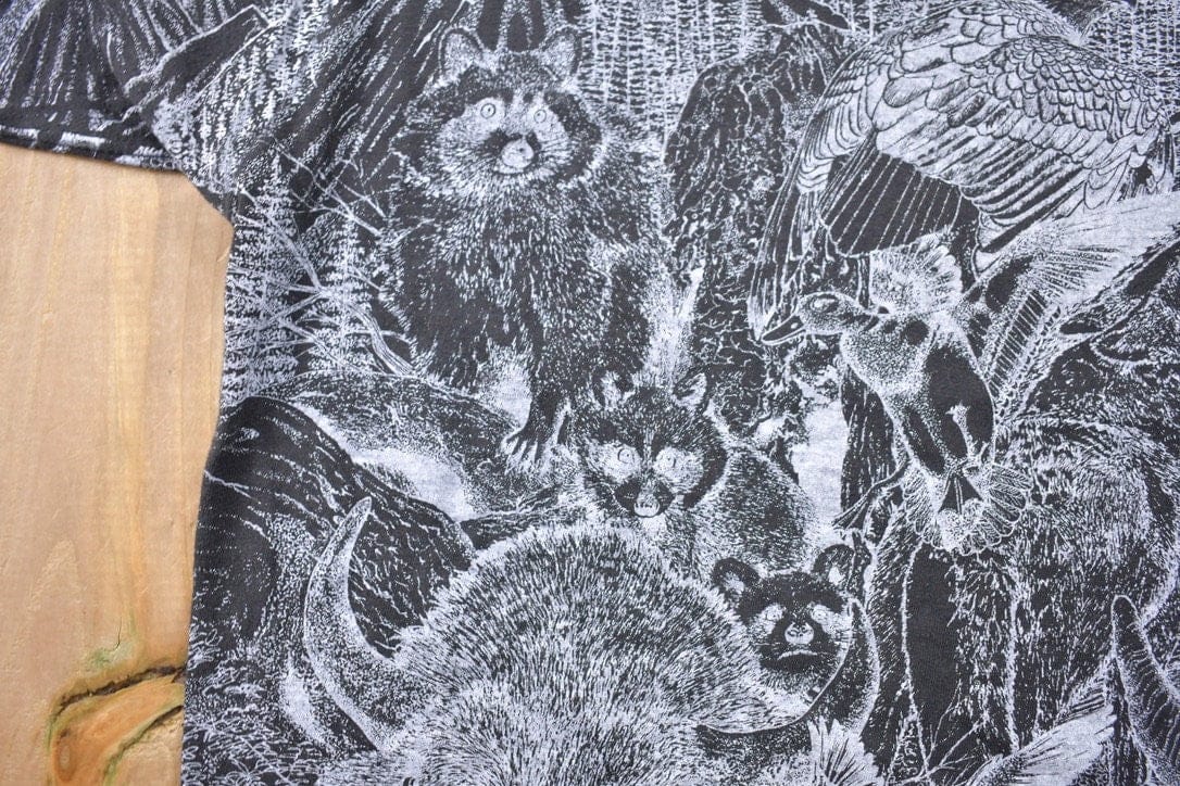 Vintage 1990s Animals All Over Print Graphic T-Shirt Men's Large - Image 5