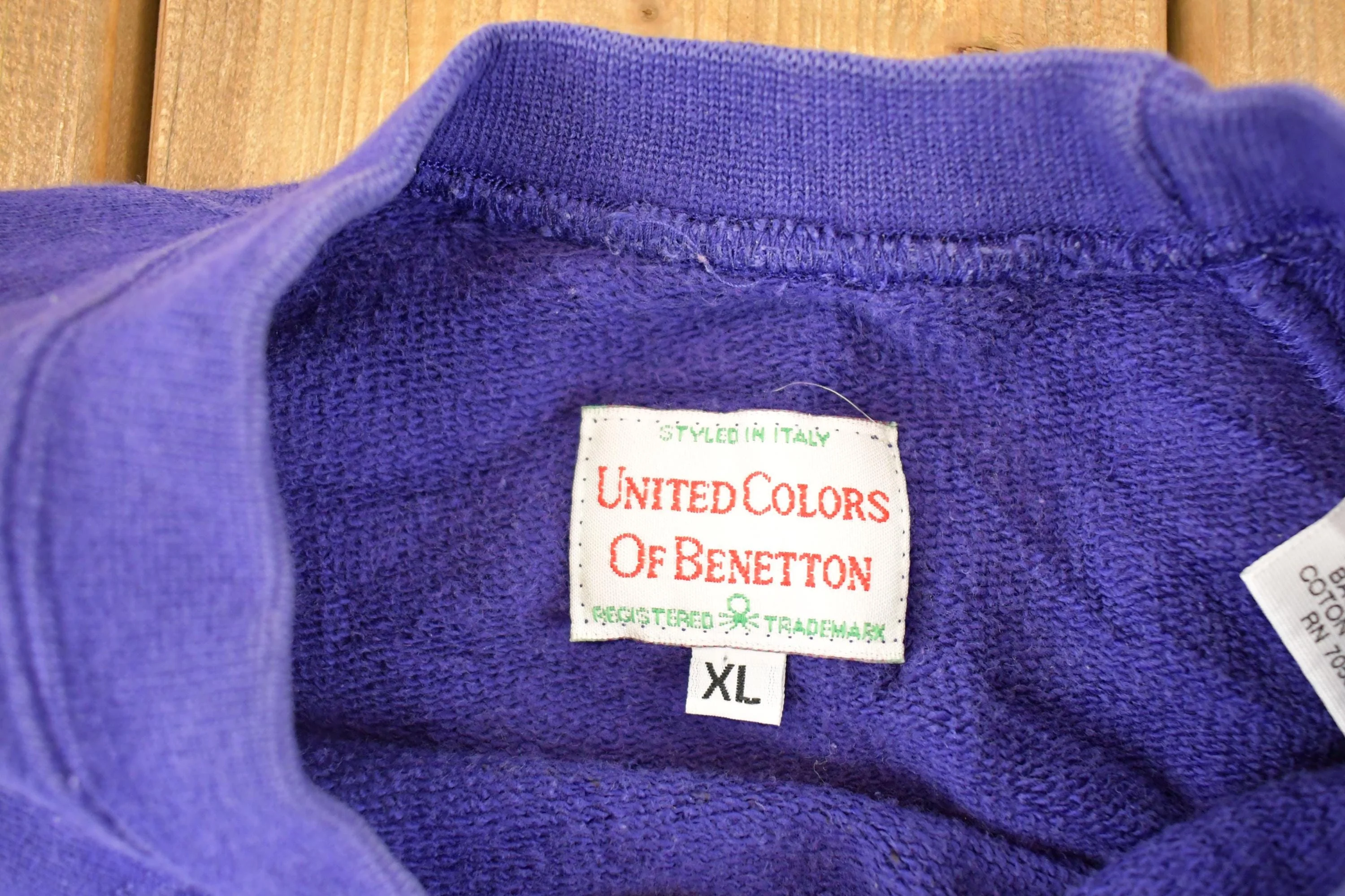 Vintage 1990s Benetton Souvenir Embroidered Text Crewneck Sweatshirt Women's L - Image 4