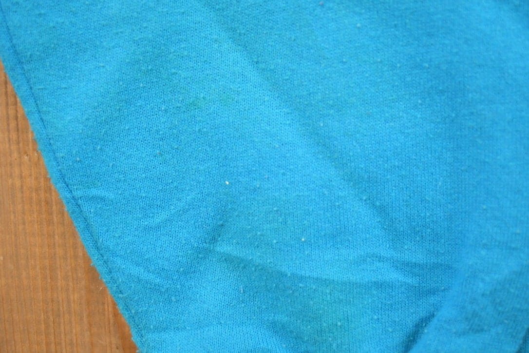 Vintage 1990s Blank Light Blue Crewneck Sweatshirt Men's Small - Image 4