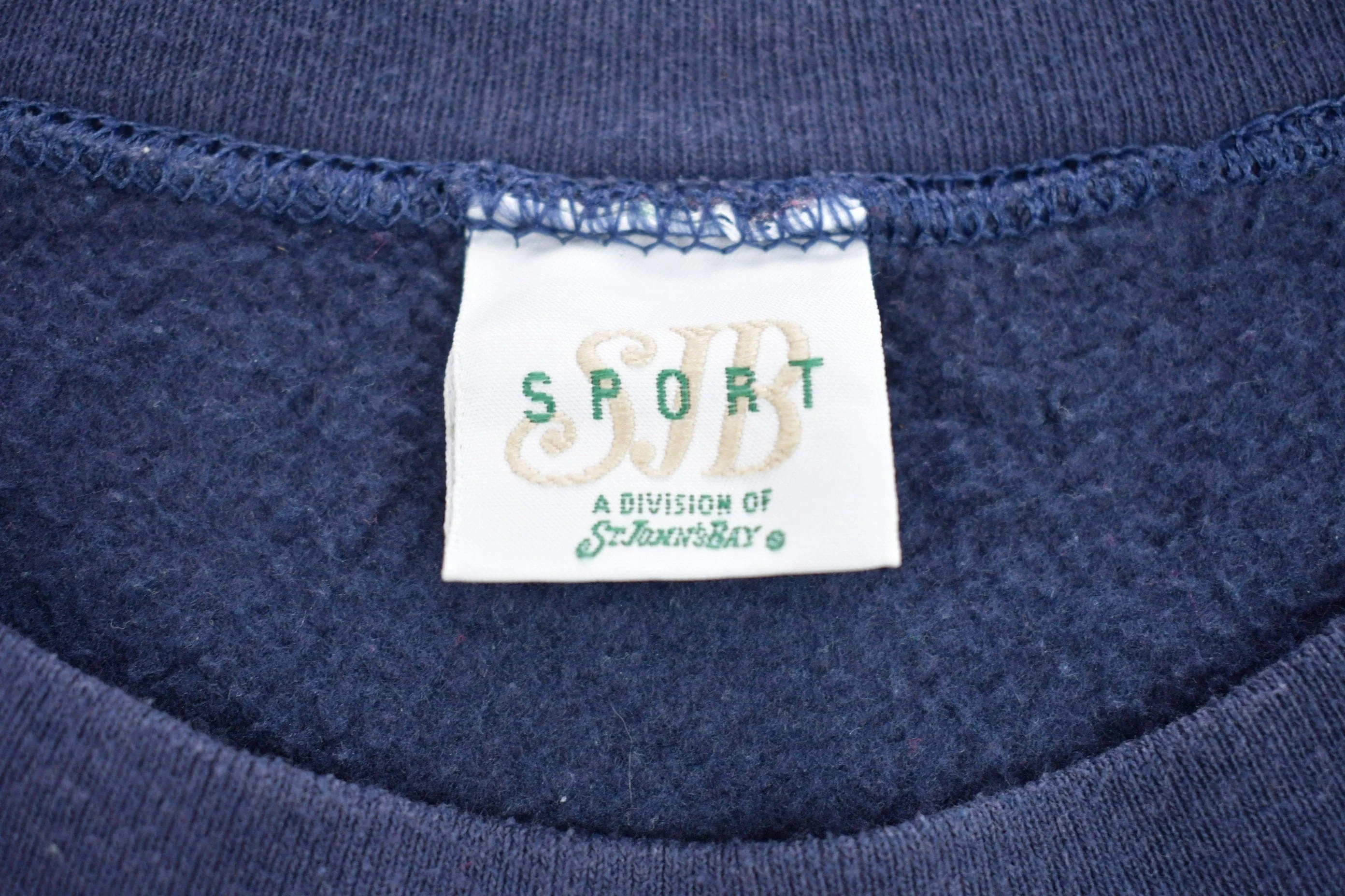 Vintage 1990s Blank Simple Sportswear Crewneck Sweatshirt Men's Medium - Image 3