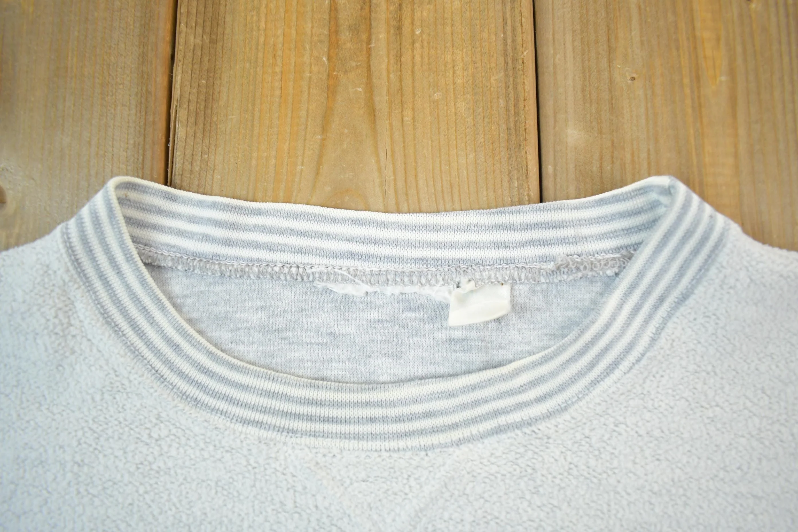 Vintage 1990s Boston College Collegiate Crewneck Sweatshirt Men's L - Image 3