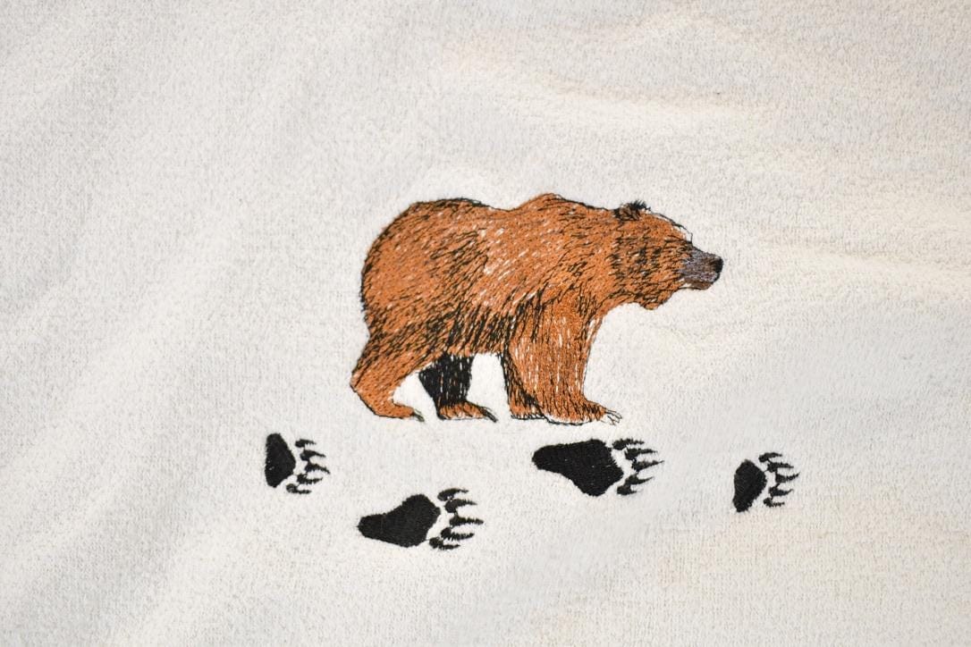 Vintage 1990s Brown Bear Embroidered Fleece Outdoorsman Sweater Men's L - Image 3