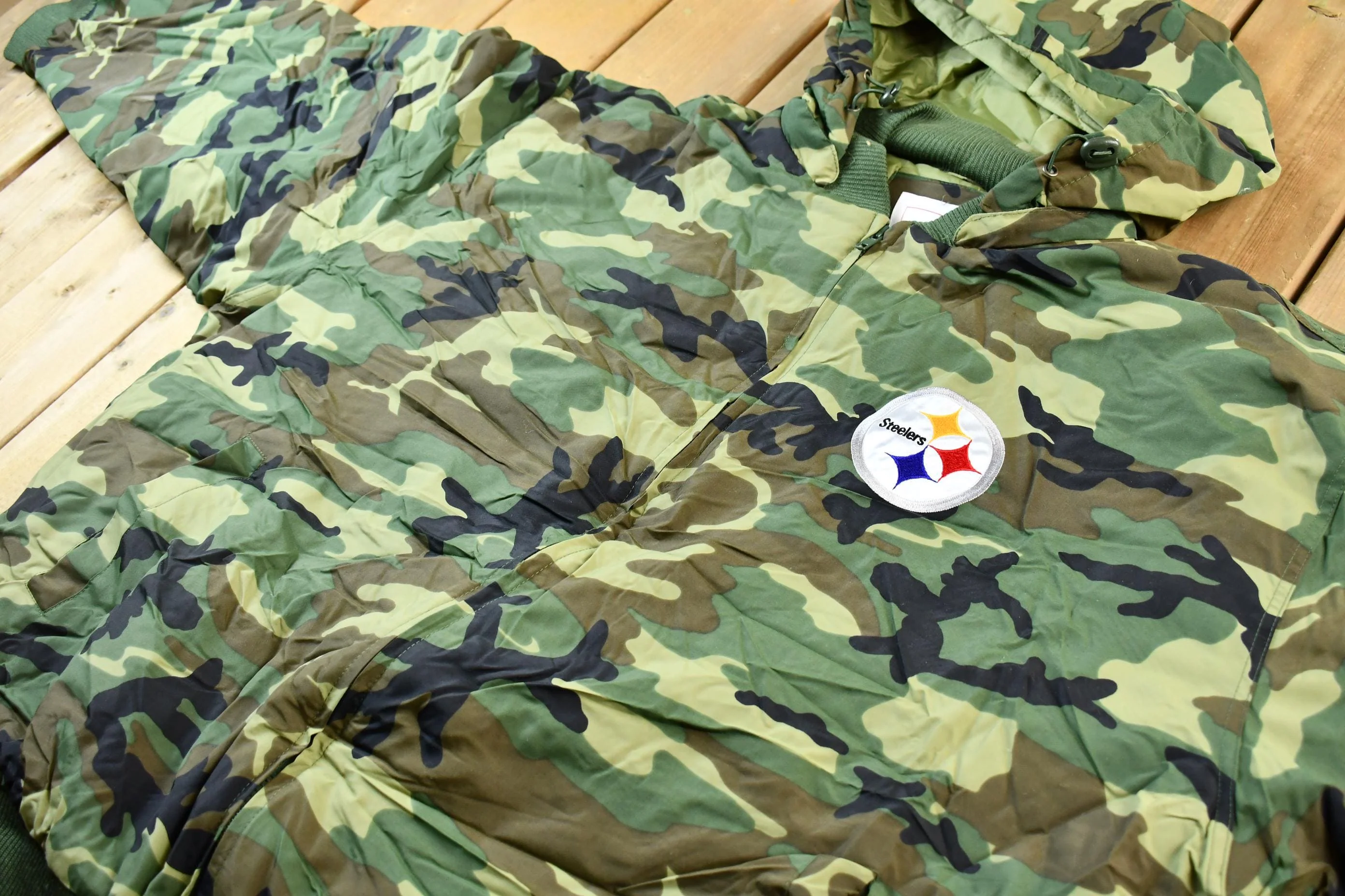 Vintage 1990s Camo Pittsburgh Steelers NFL Football Hooded Puffer Jacket Men's 3XL - Image 3