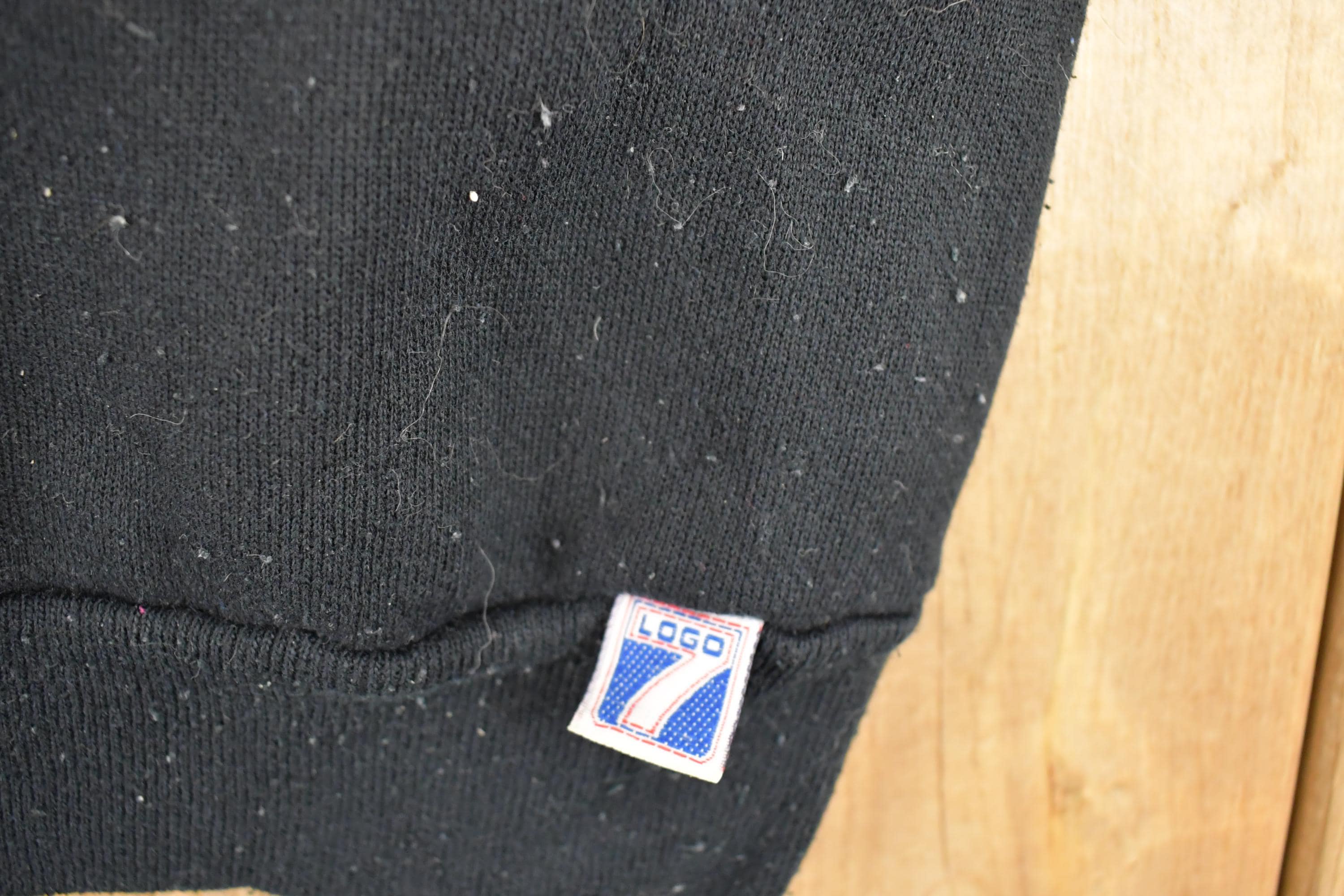 Vintage 1990s Cape Cod Logo 7 Graphic Print Crewneck Sweatshirt Men's L - Image 4