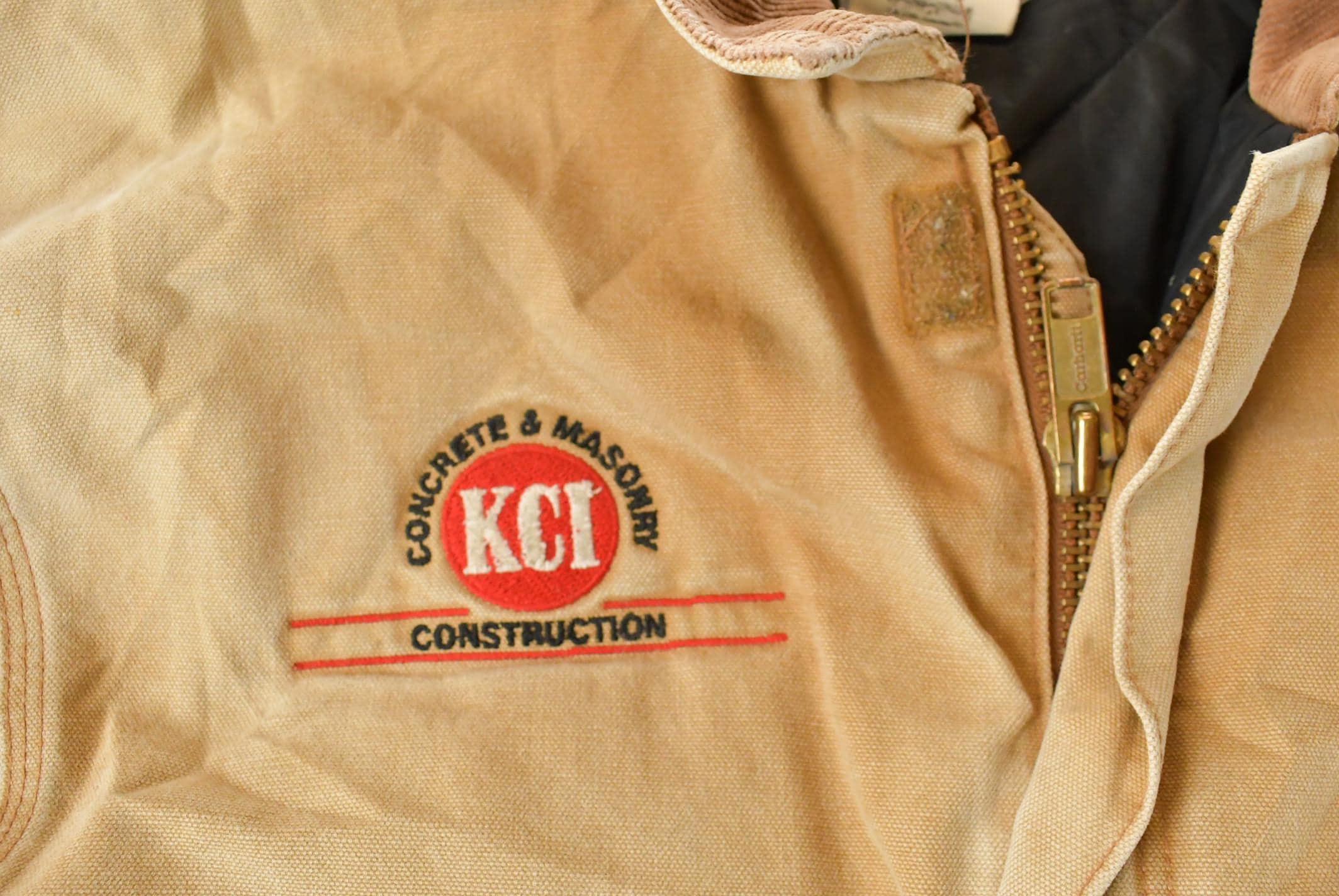 Vintage 1990s Carhartt Arctic Quilt Lined Distressed Jacket Men's XL - Image 4