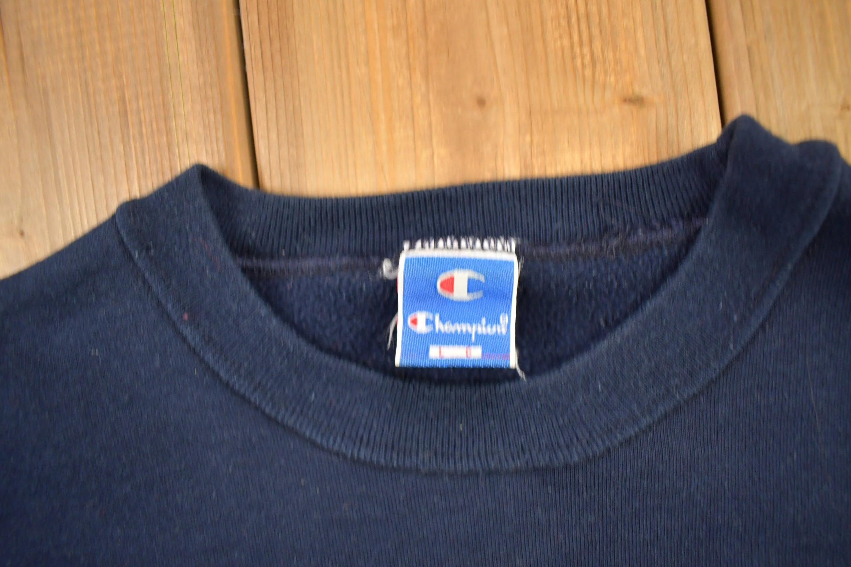 Vintage 1990s Champion Blank Navy Crewneck Sweatshirt Men's Large - Image 4