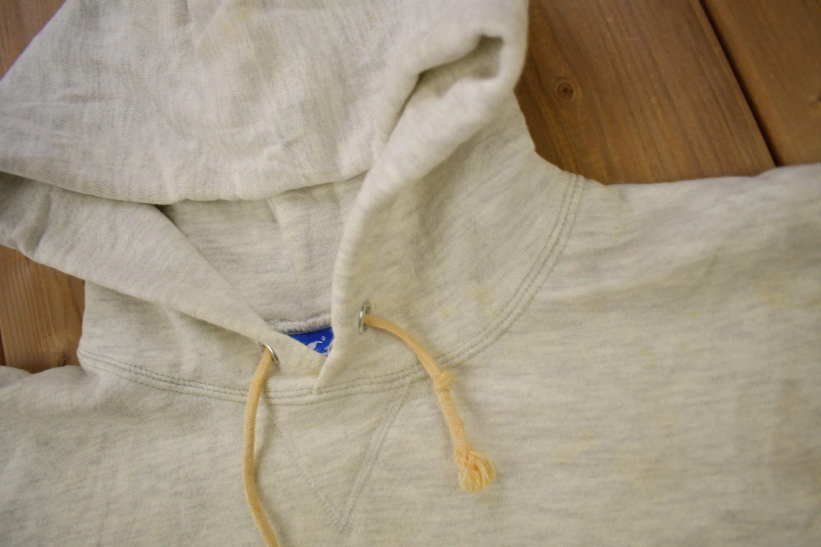 Vintage 1990s Champion Small Logo Grey Hoodie - Image 5