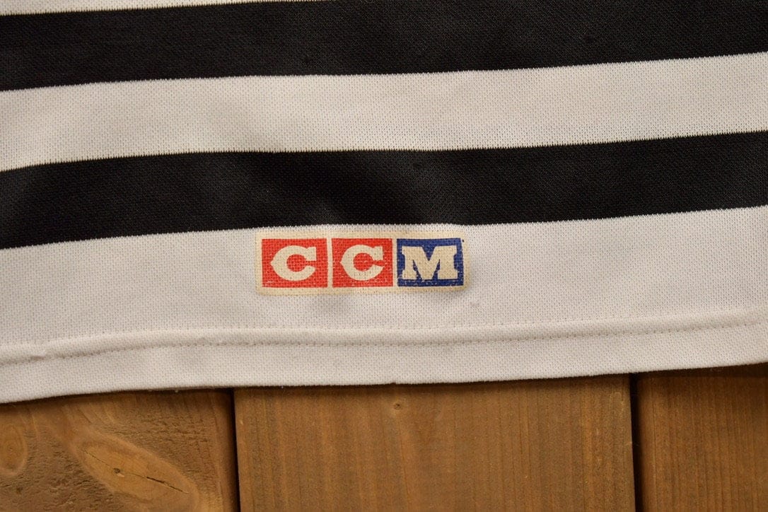 Vintage 1990s Chicago Blackhawks CCM NHL Hockey Jersey Men's Medium - Image 4