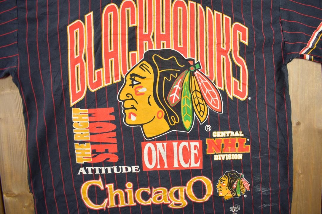 Vintage 1990s Chicago Blackhawks NHL All Over Print Graphic T-Shirt Men's Large - Image 3
