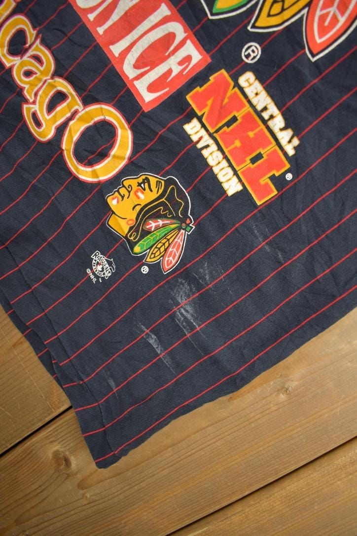 Vintage 1990s Chicago Blackhawks NHL All Over Print Graphic T-Shirt Men's Large - Image 6