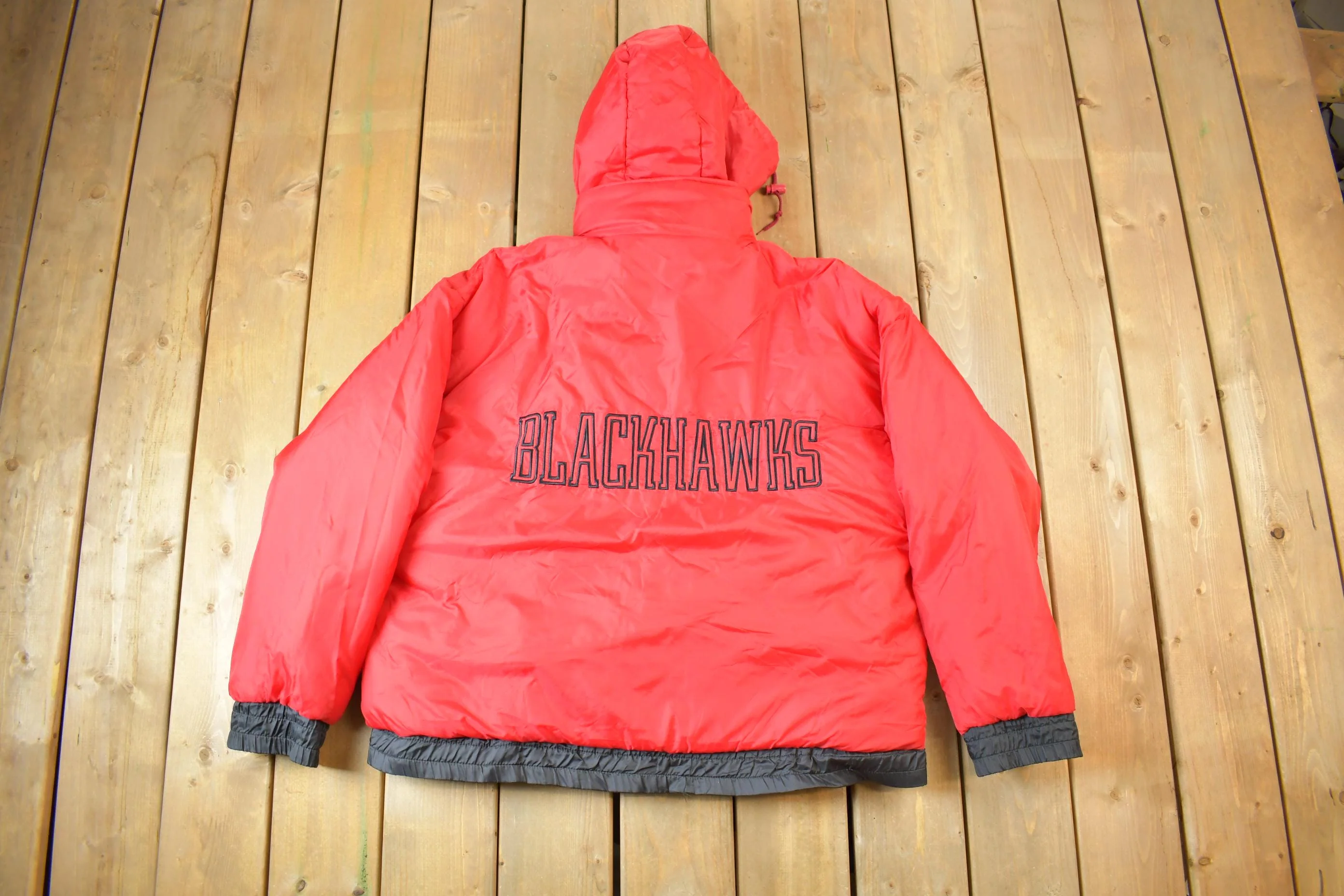 Vintage 1990s Chicago Blackhawks Reversible NHL Hockey Puffer Hooded Jacket - Image 4