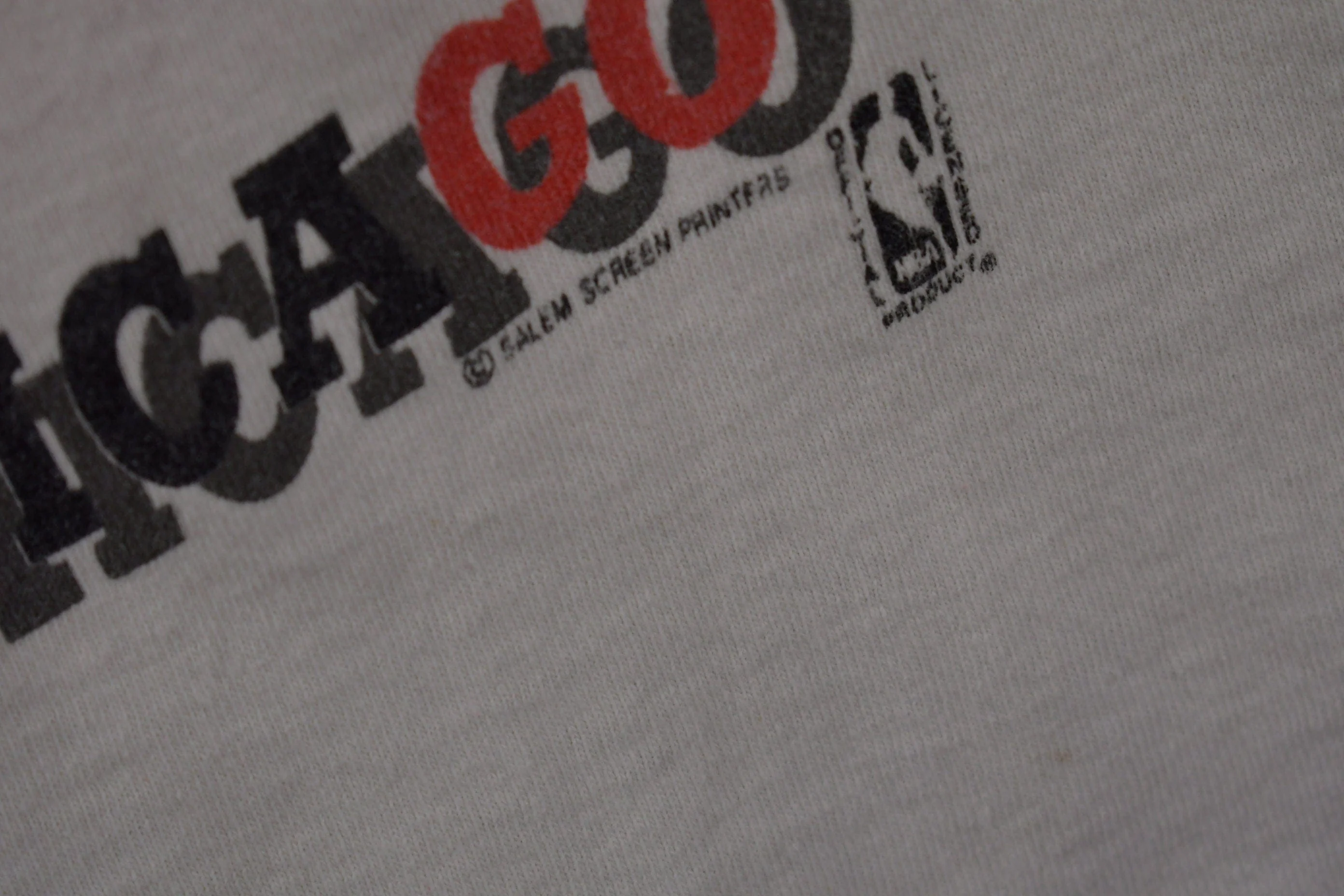 Vintage 1990s Chicago Bulls NBA Aerial Assault Graphic T-Shirt Men's Large - Image 6