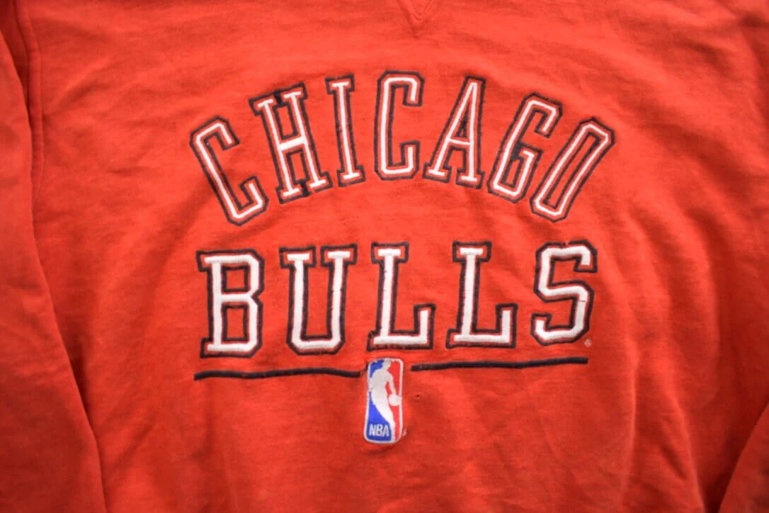 Vintage 1990s Chicago Bulls NBA Basketball Crewneck Sweatshirt Men's XL - Image 3