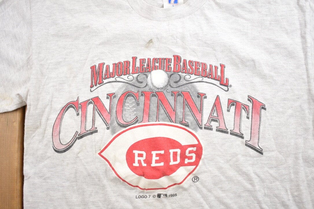 Vintage 1990s Cincinnati Reds MLB Graphic T-Shirt Men's Small - Image 4