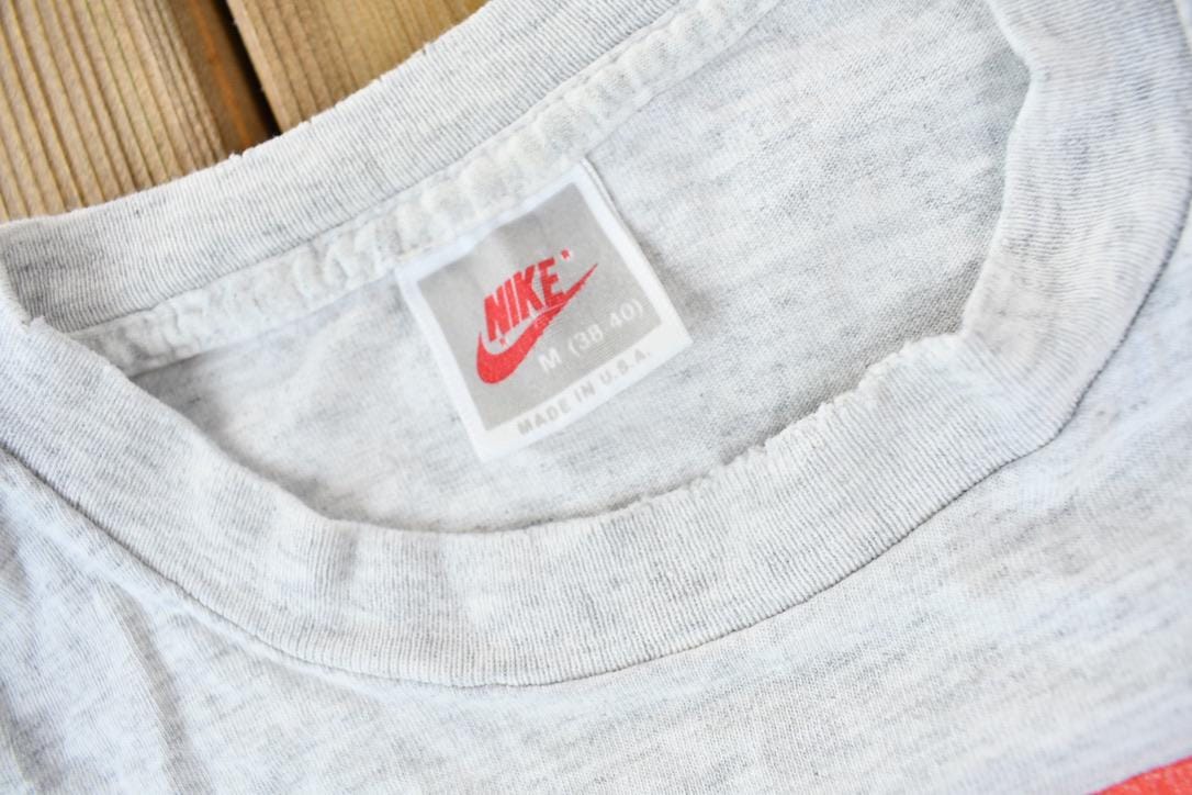Vintage 1990s Cincinnati Reds MLB Nike Grey Tag Graphic T-Shirt - Image 5