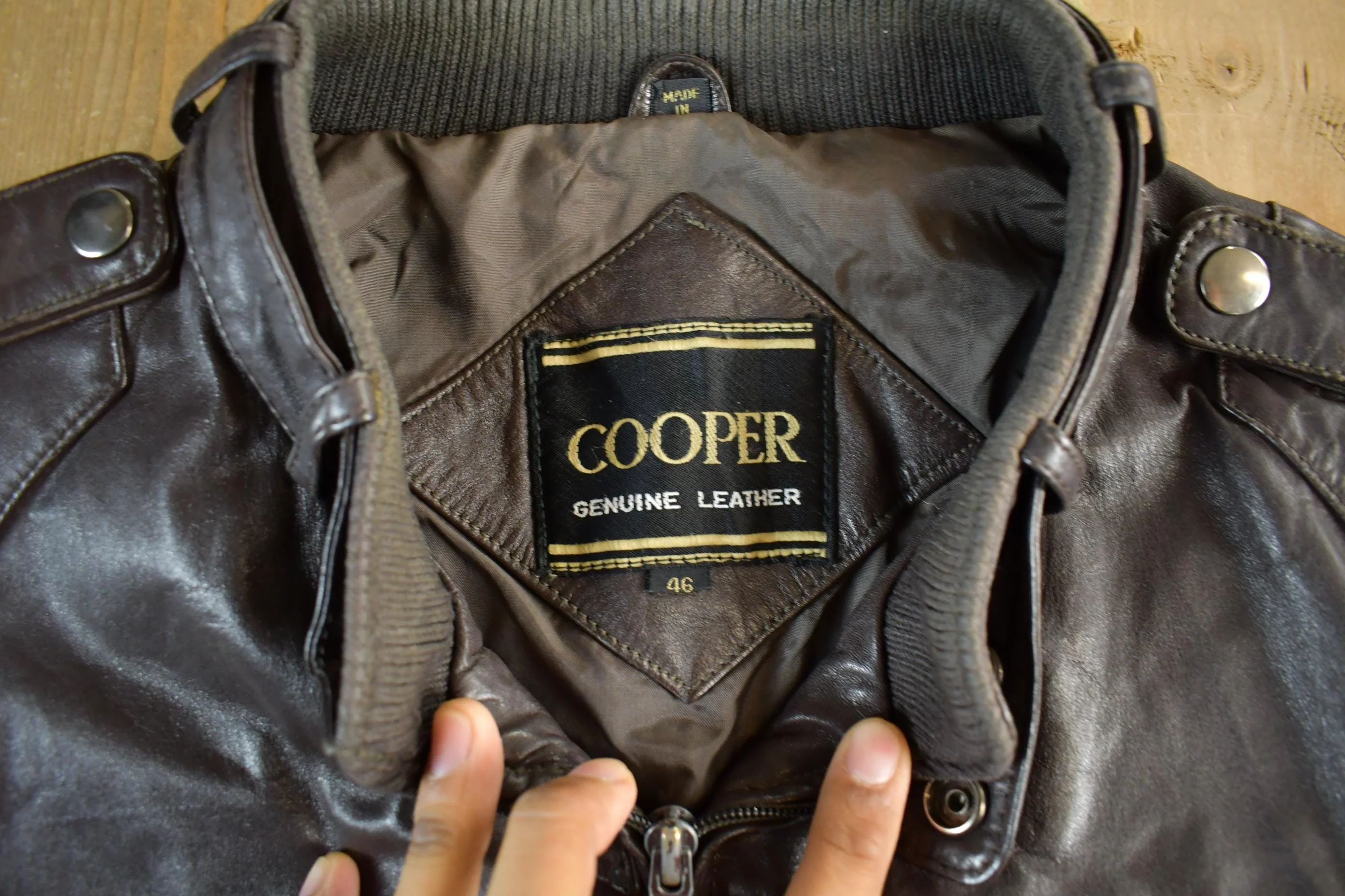 Vintage 1990s Cooper Leather Moto Cafe Biker Jacket Men's Medium - Image 4