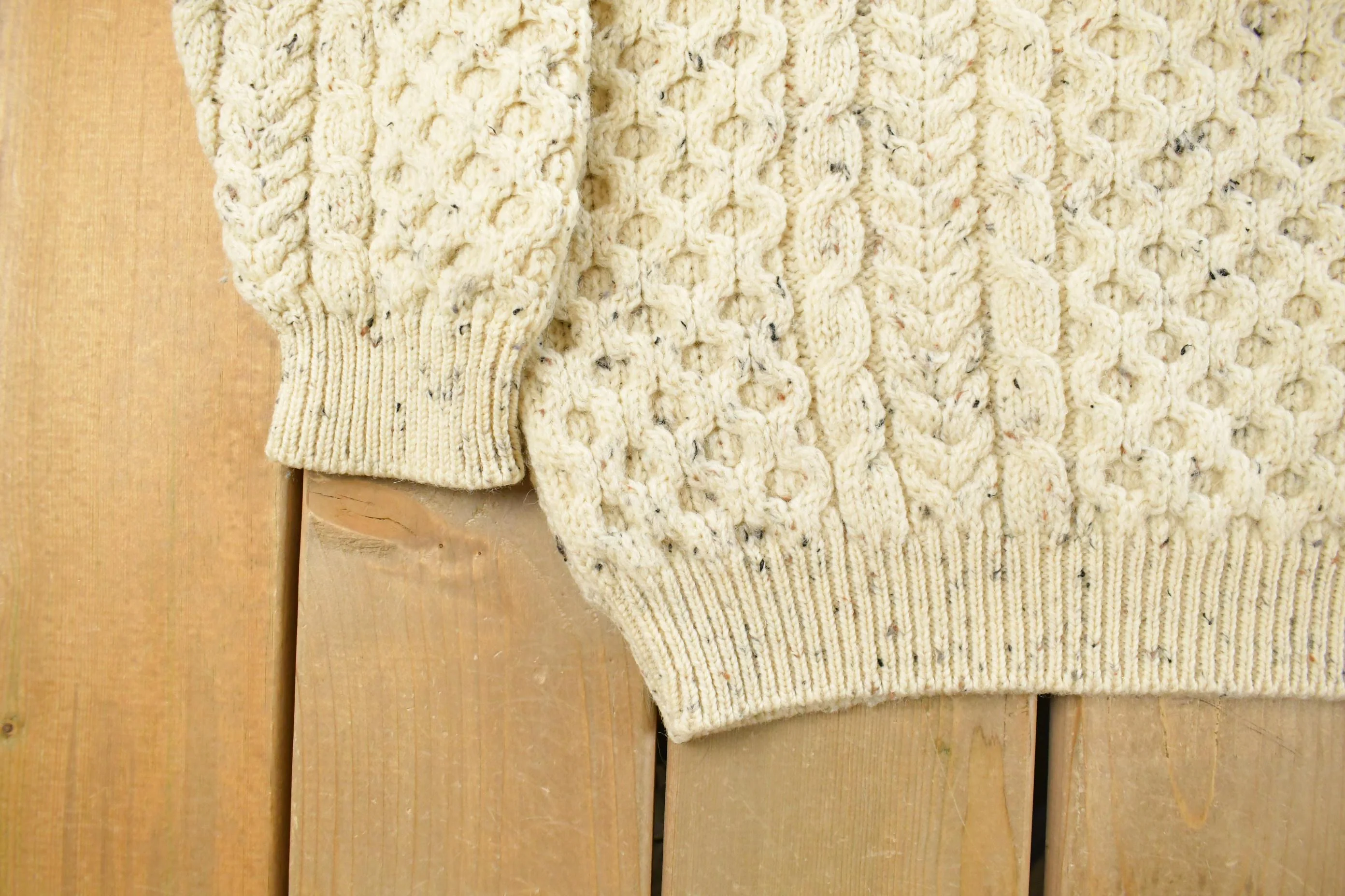 Vintage 1990s Country Knitwear Wool 3D Cable Knit Sweater Men's Large - Image 3
