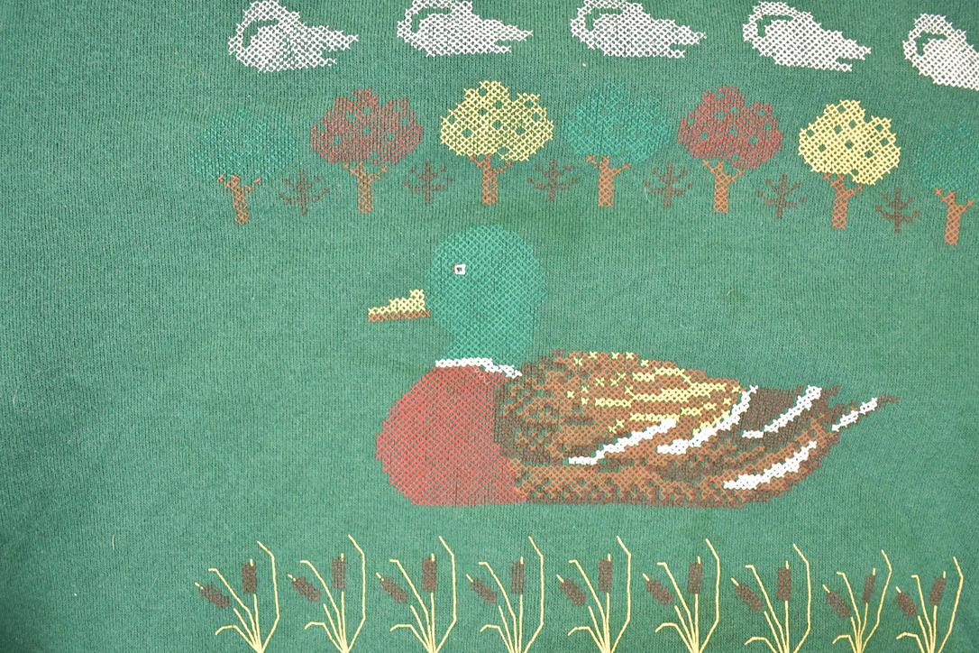 Vintage 1990s Cute Pixel Farm Ducks Graphic Print Crewneck Sweatshirt Men's M - Image 3