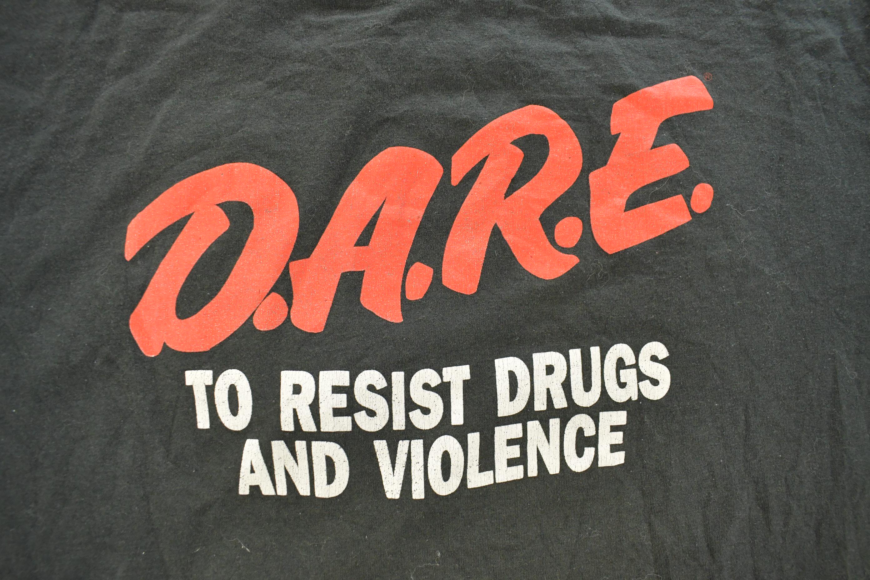 Vintage 1990s D.A.R.E. Dare to Resist Drugs And Violence Souvenir T-Shirt Men's XL - Image 3