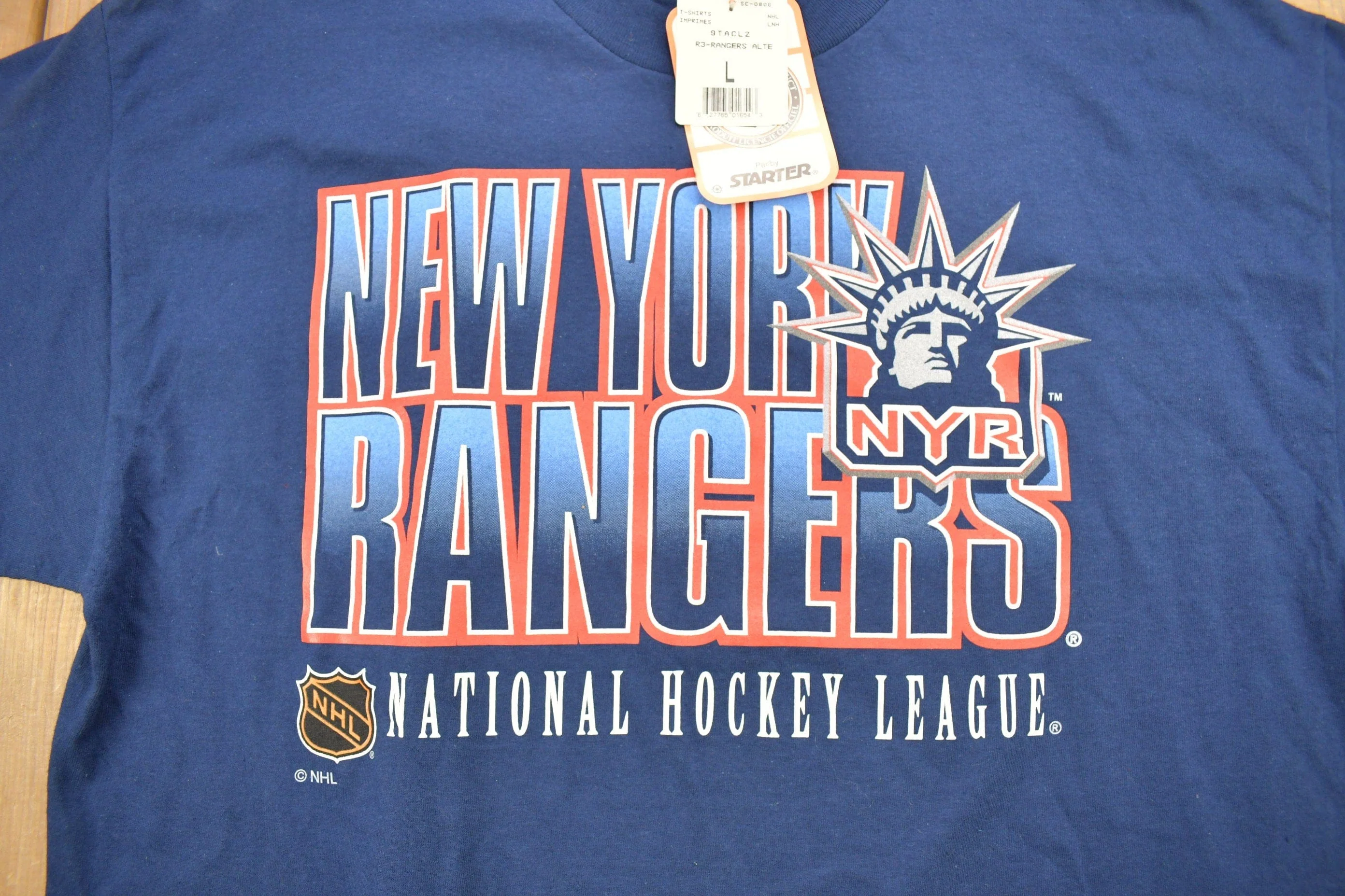 Vintage 1990s Deadstock New York Rangers NHL Starter T-Shirt Men's Large - Image 3