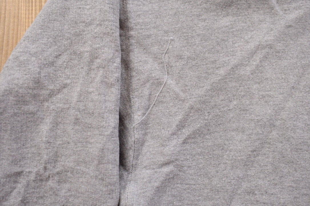 Vintage 1990s Delaware Hayes Pacers Collegiate Crewneck Men's S Short - Image 7