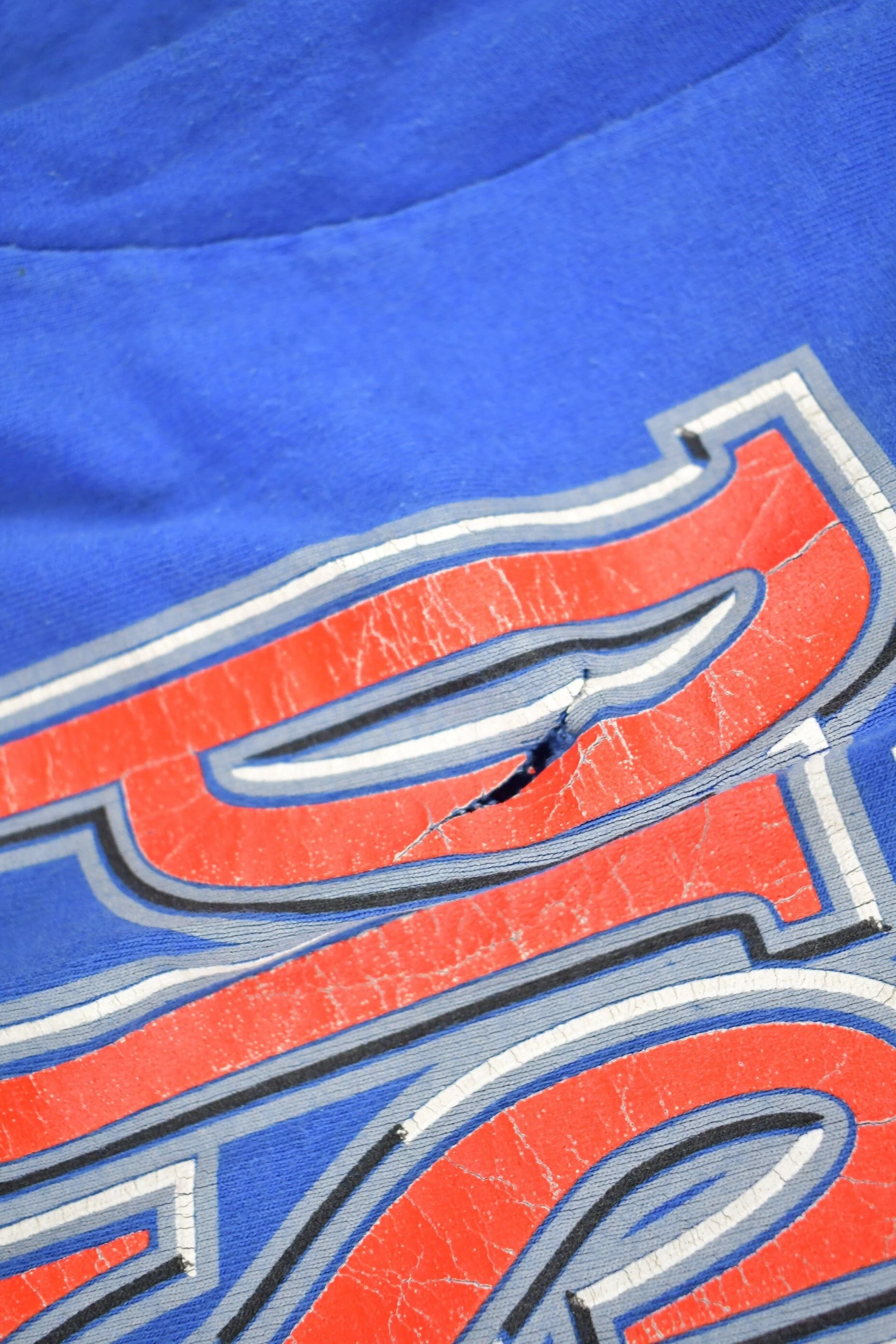 Vintage 1990s Detroit Pistons NBA Graphic T-Shirt Men's Medium - Image 10