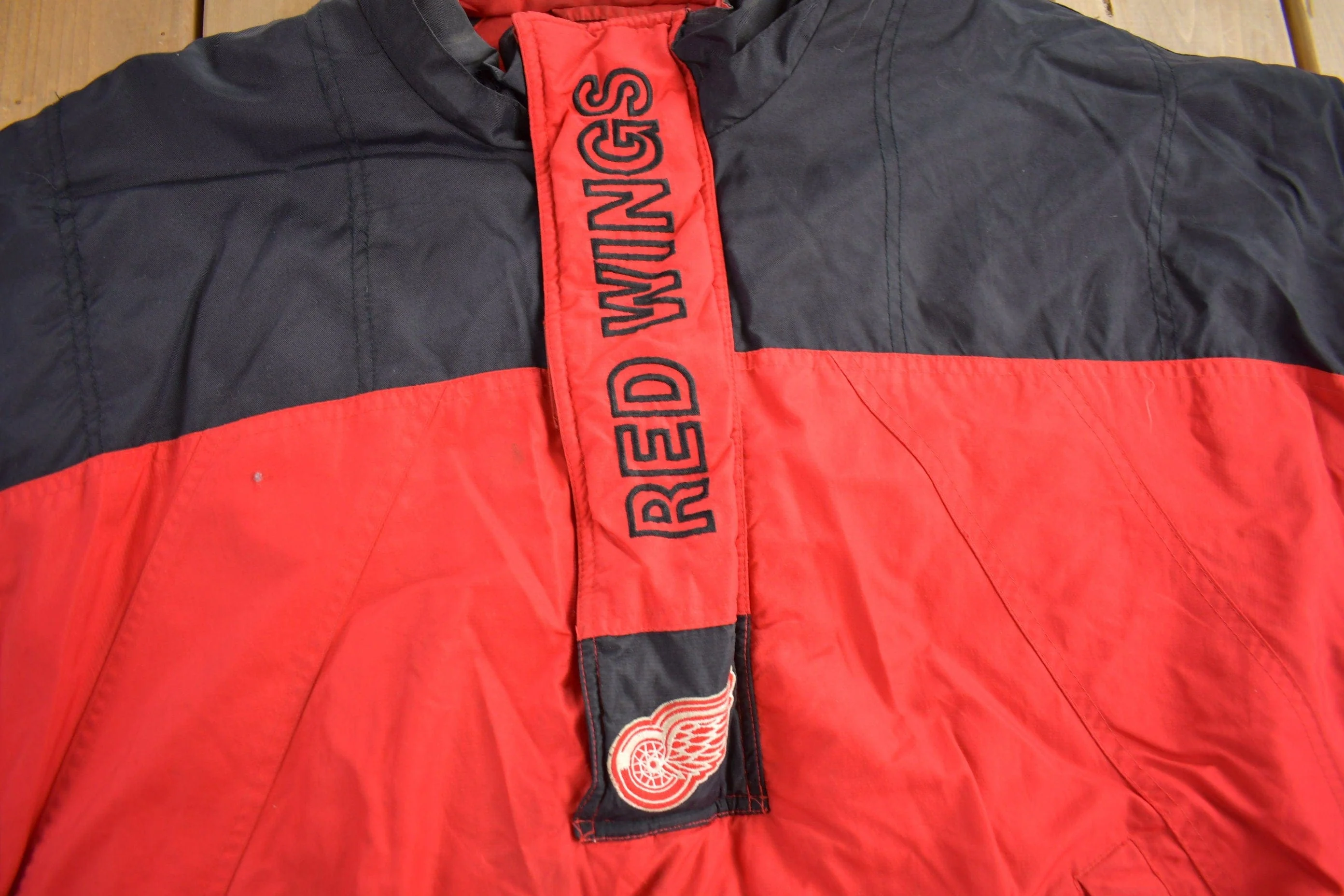 Vintage 1990s Detroit Red Wings NHL Starter Jacket Men's Large - Image 3
