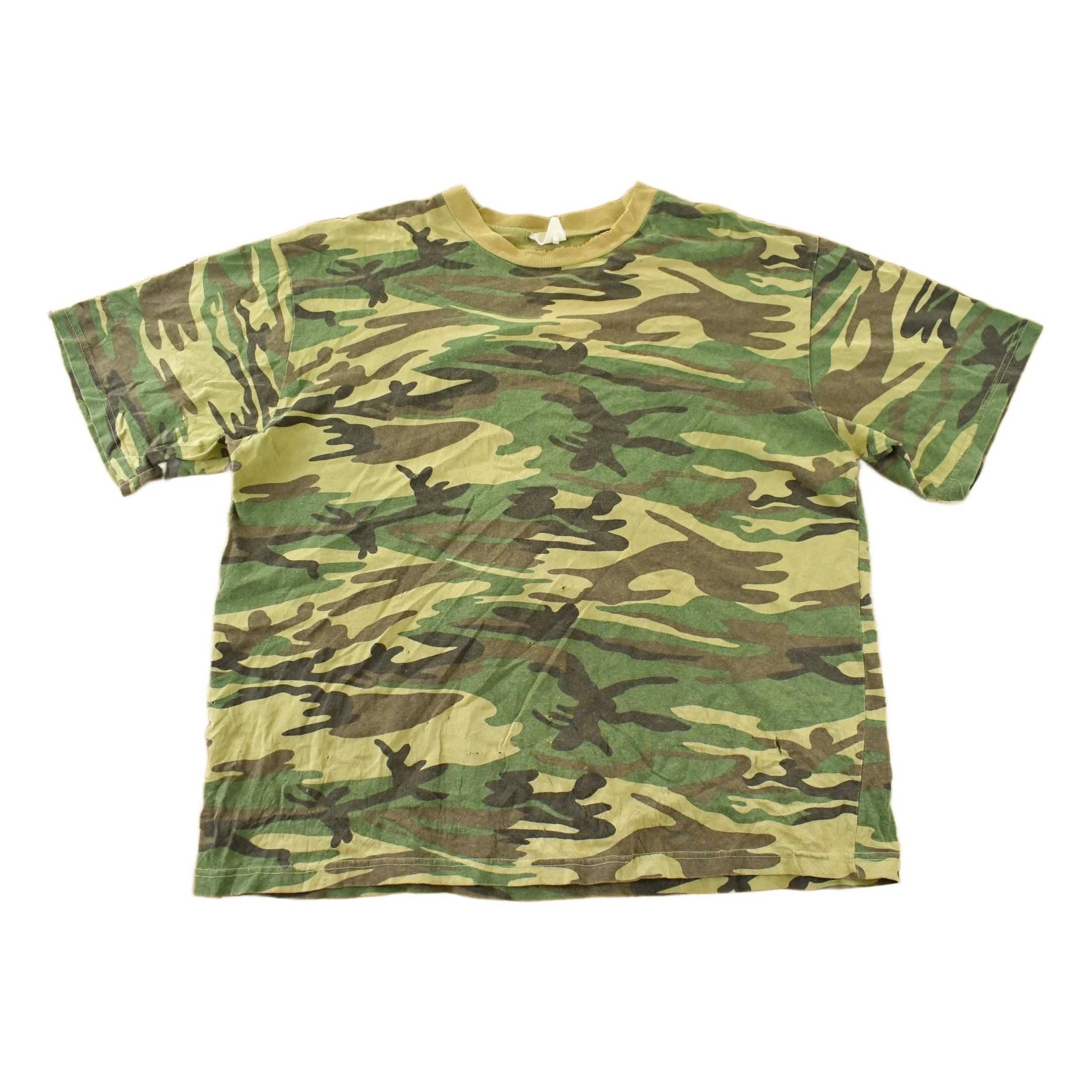 Vintage 1990s Distressed Woodland Camo T-Shirt Men's Large