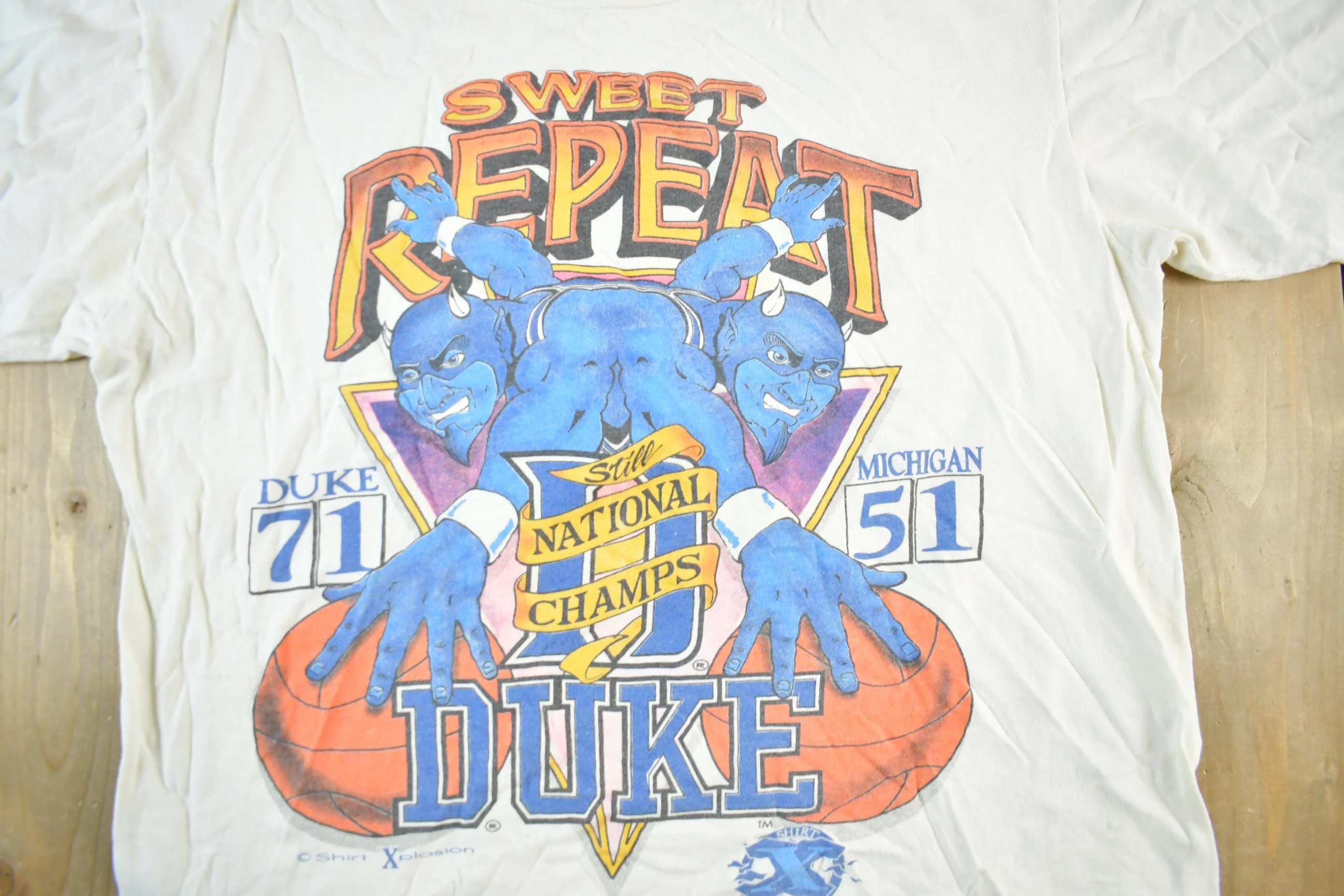 Vintage 1990s Duke Blue Devils College Basketball Graphic T-Shirt Men's Medium - Image 3
