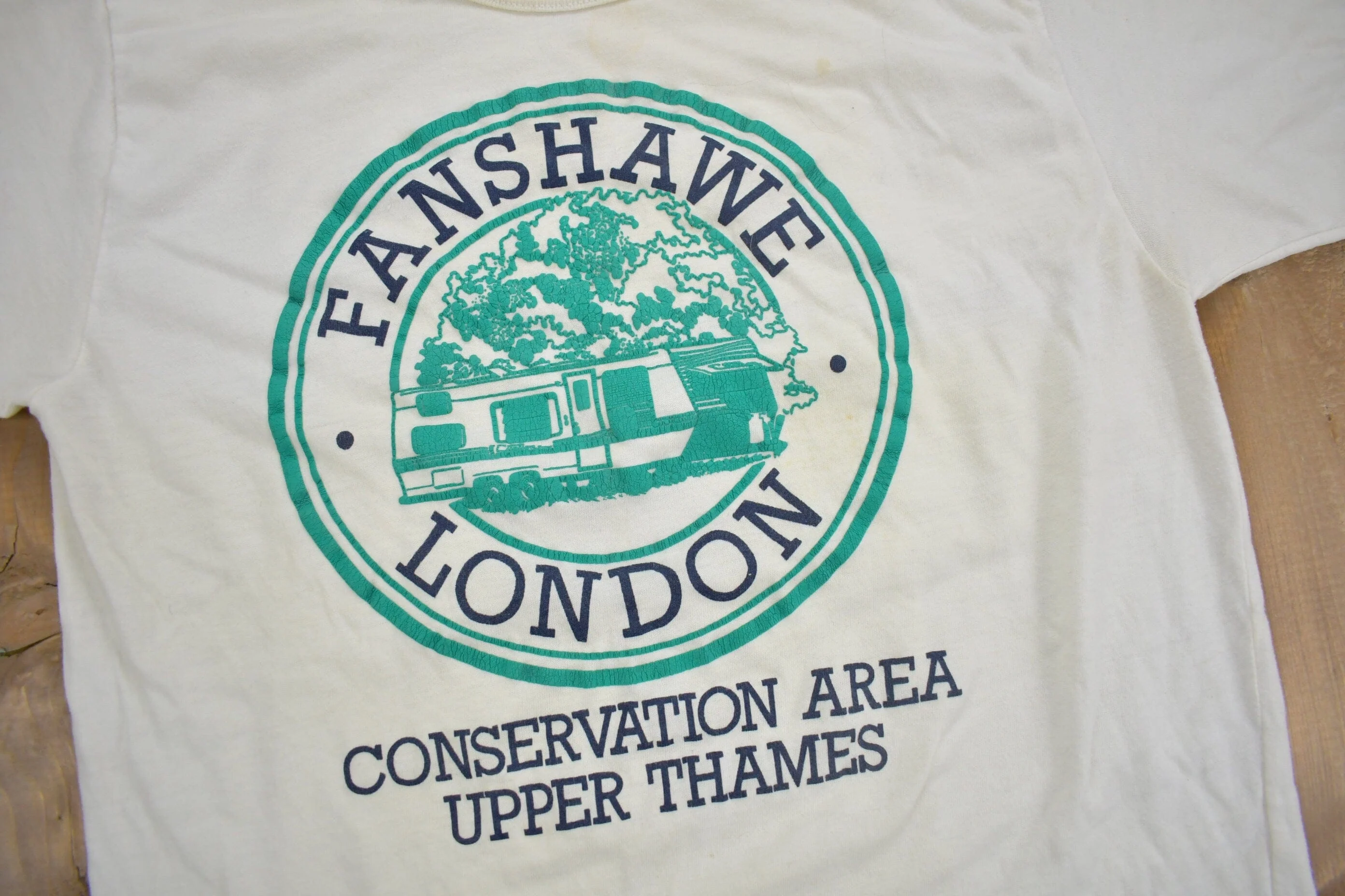 Vintage 1990s Fanshawe London Collegiate T-Shirt Men's S - Image 4