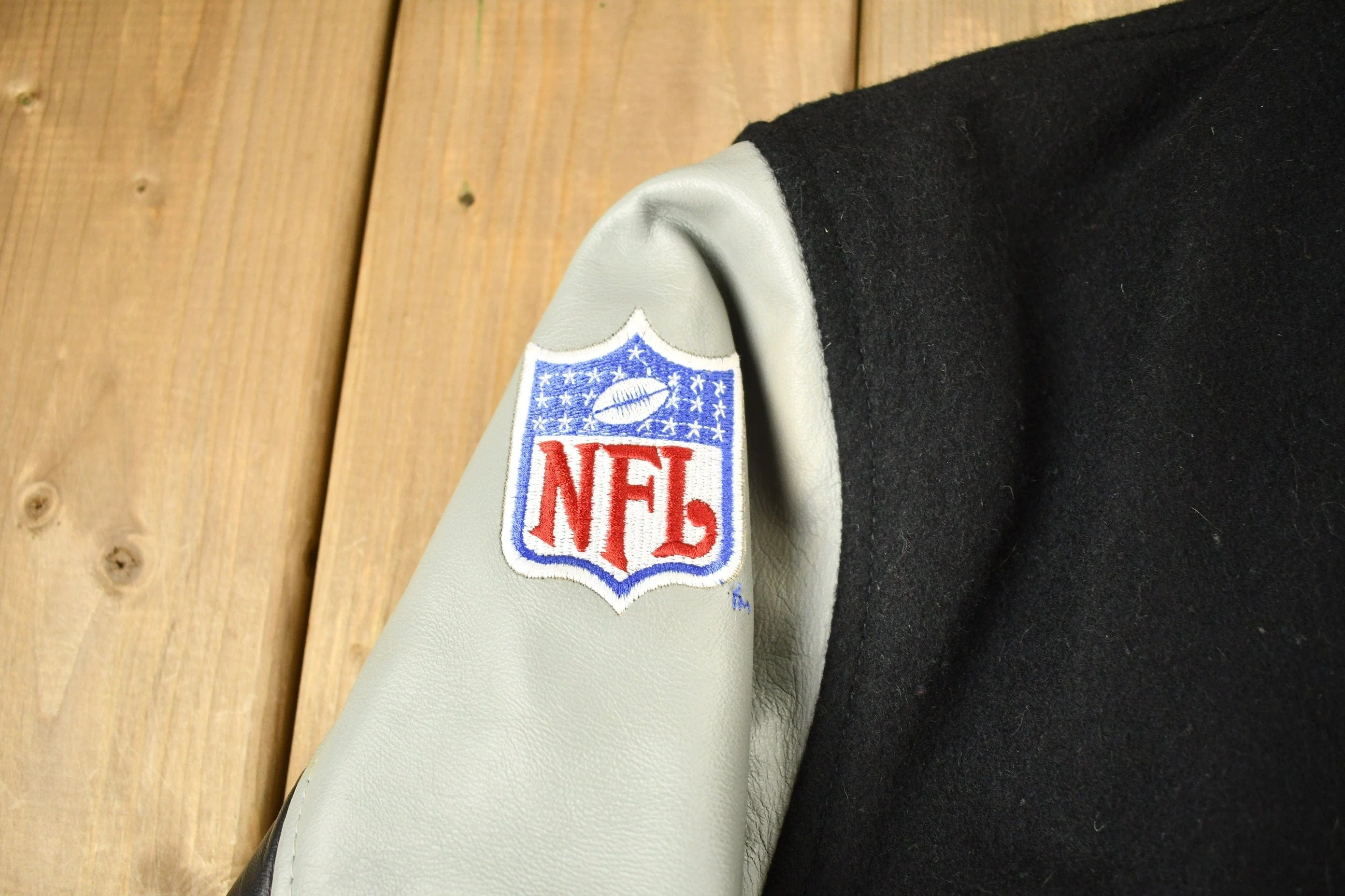 Vintage 1990s FOX NFL Sunday Garth Brooks Leather Varsity Jacket Men's XL - Image 4