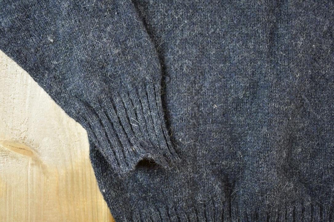 Vintage 1990s GAP 100% Wool Knit Sweater Men's M - Image 4