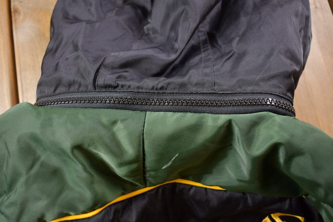 Vintage 1990s Green Bay Packer Pro Player Full Zip Puffer Jacket Men's 2XL - Image 6