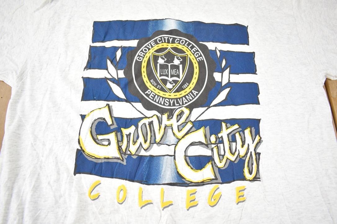 Vintage 1990s Grove City College Pennsylvania Graphic T-Shirt Men's 2XL - Image 3