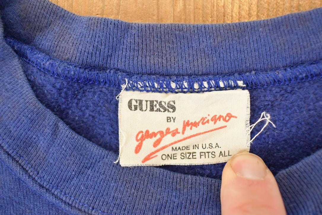 Vintage 1990s Guess Jeans Writing Logo Graphic Print Crewneck Sweatshirt Men's M - Image 4