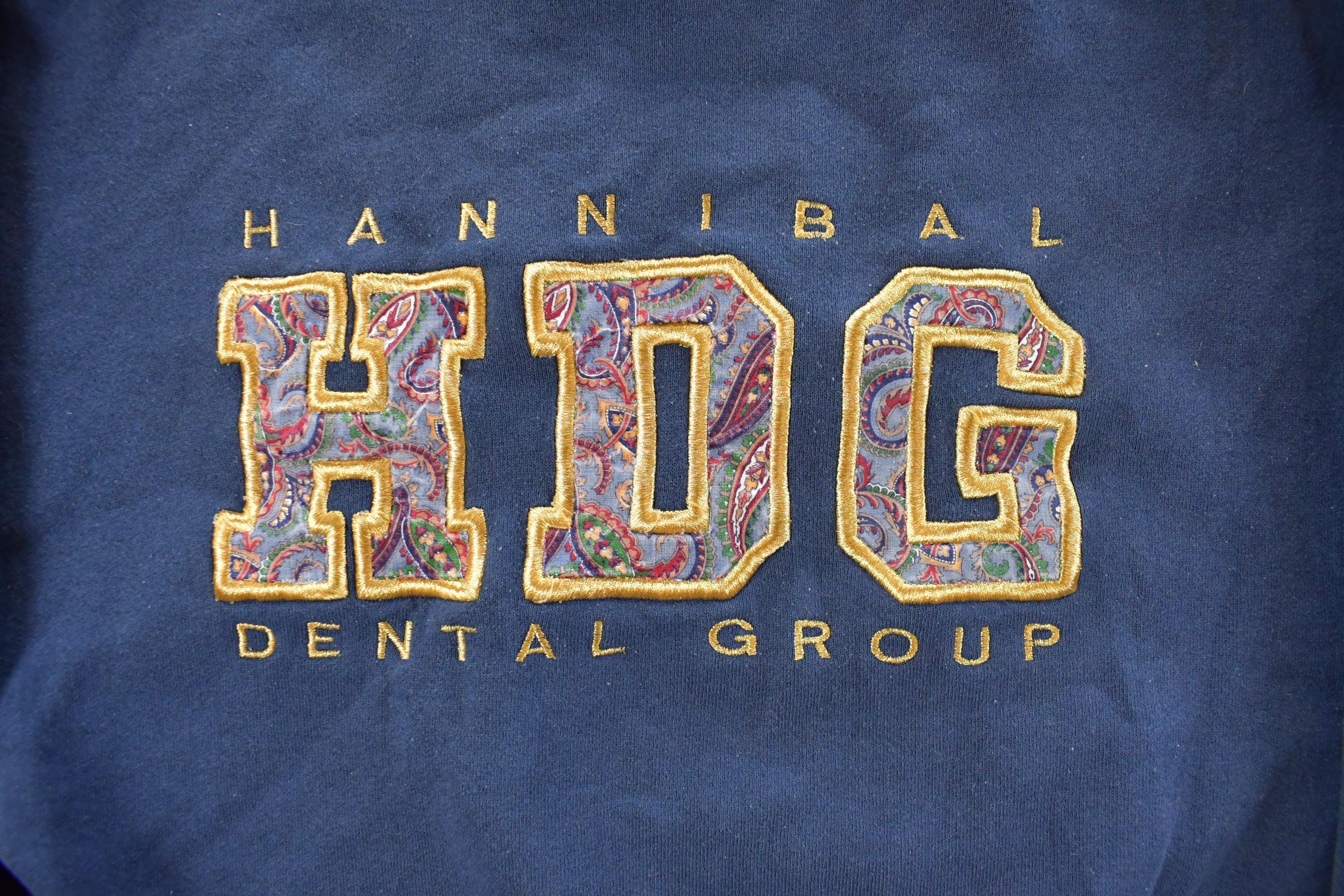 Vintage 1990s Hannibal Dental Group Paisley Crewneck Sweatshirt Men's Large - Image 4