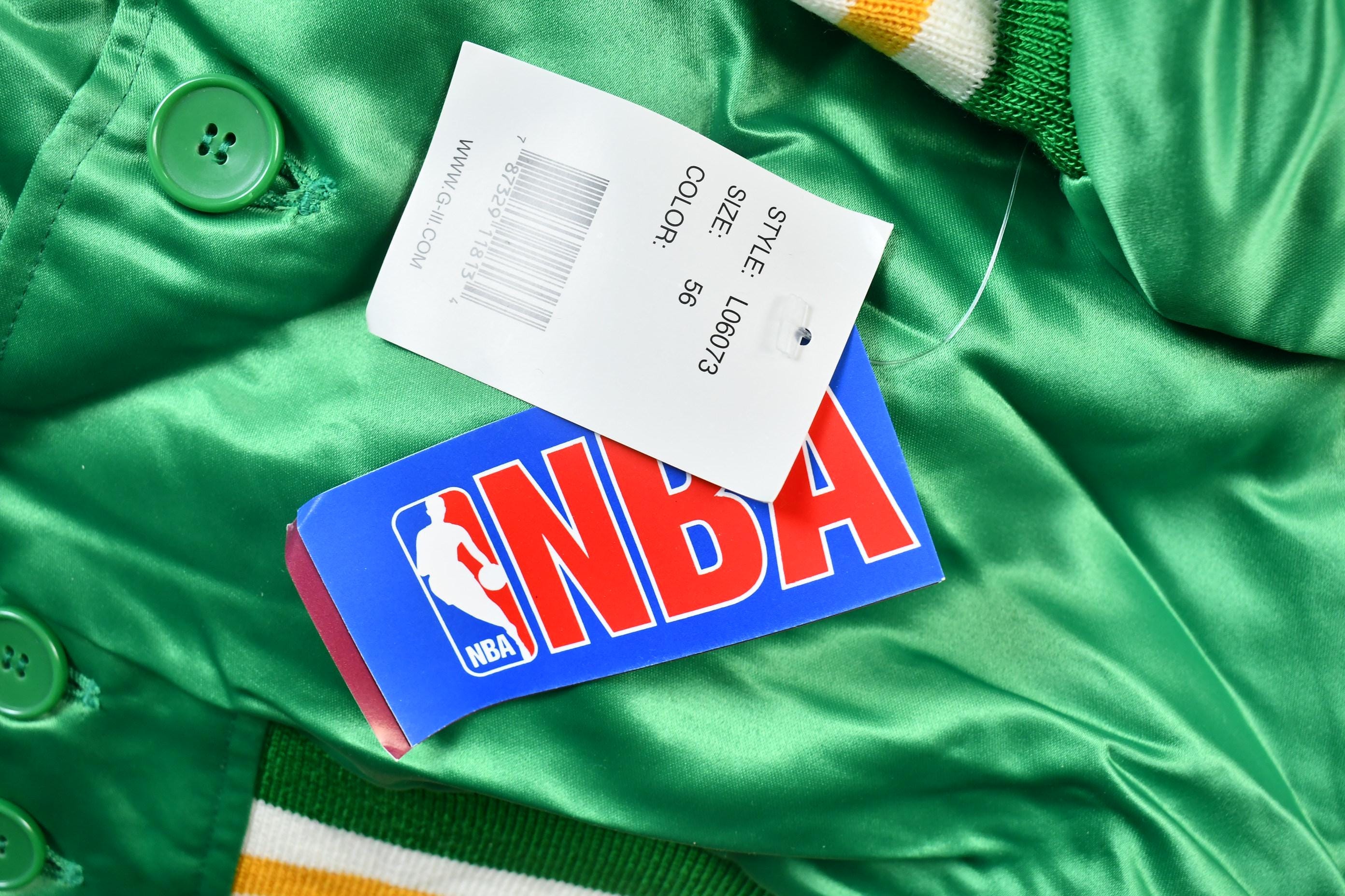 Vintage 1990s Hardwood Classics Bill Russell Boston Celtics NBA Basketball Embroidered Snap Button Satin Bomber Jacket Men's XL - Image 5