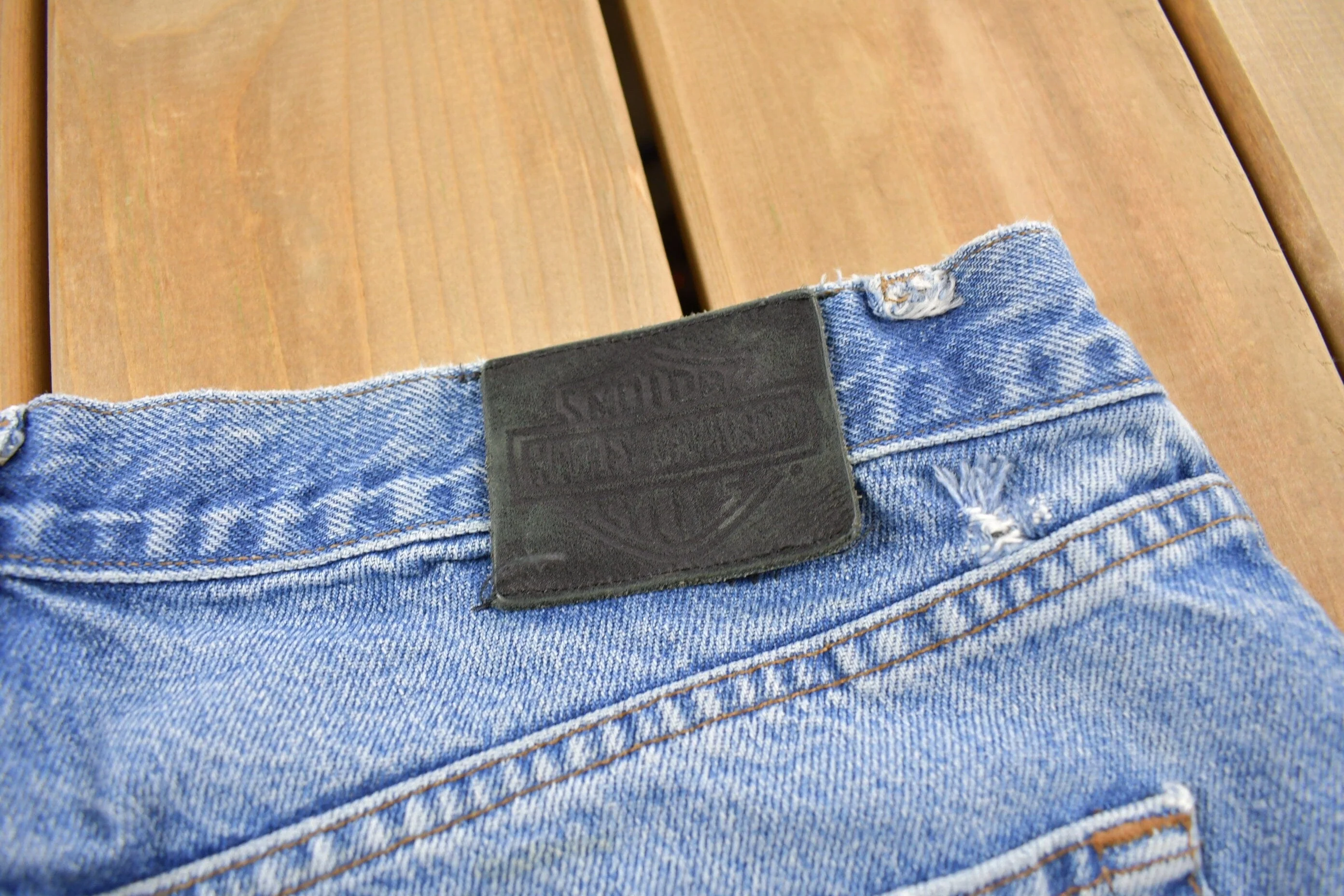 Vintage 1990s Harley Davidson Light Wash Denim Jeans Men's 36 x 28 - Image 7