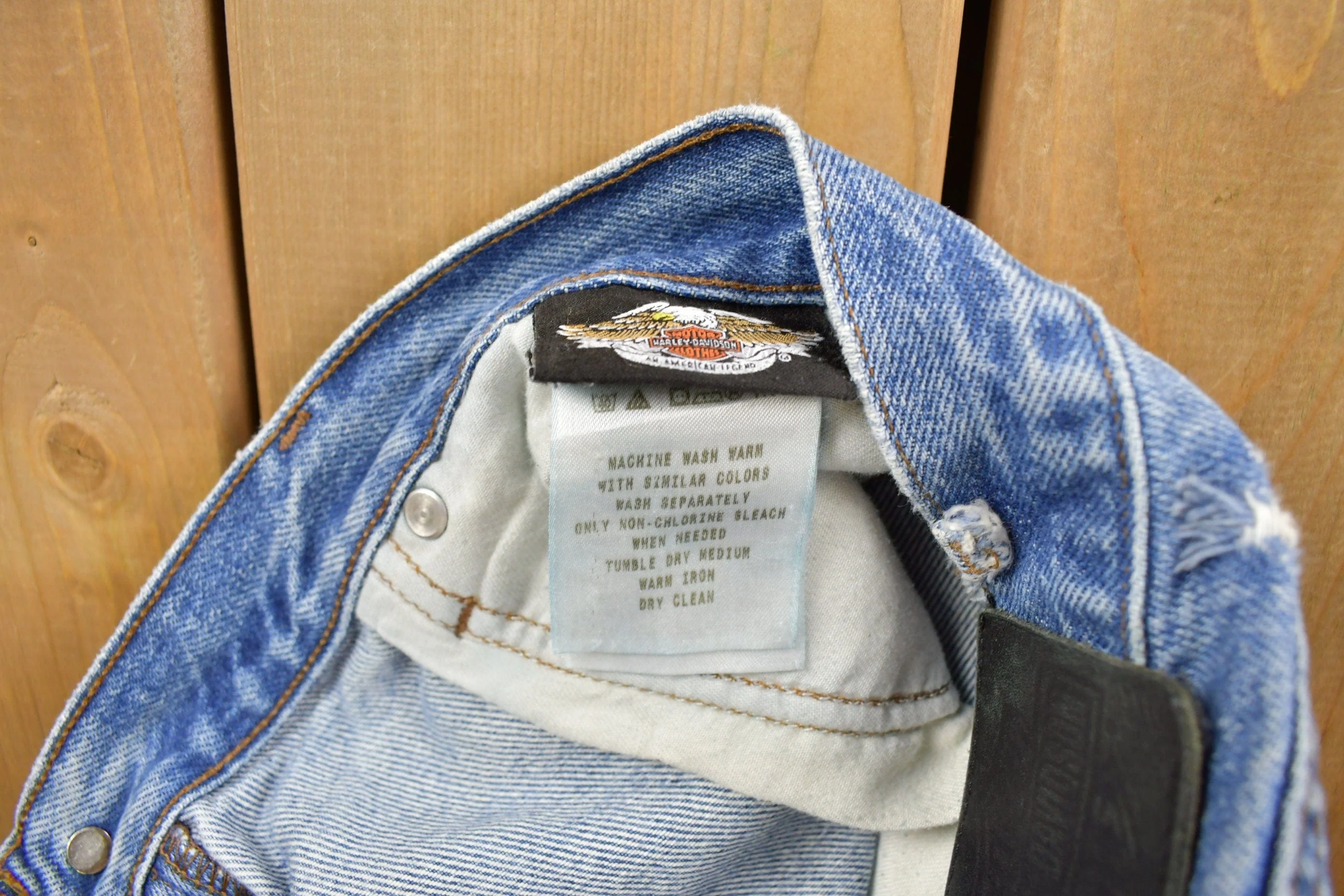 Vintage 1990s Harley Davidson Light Wash Denim Jeans Men's 36 x 28 - Image 9