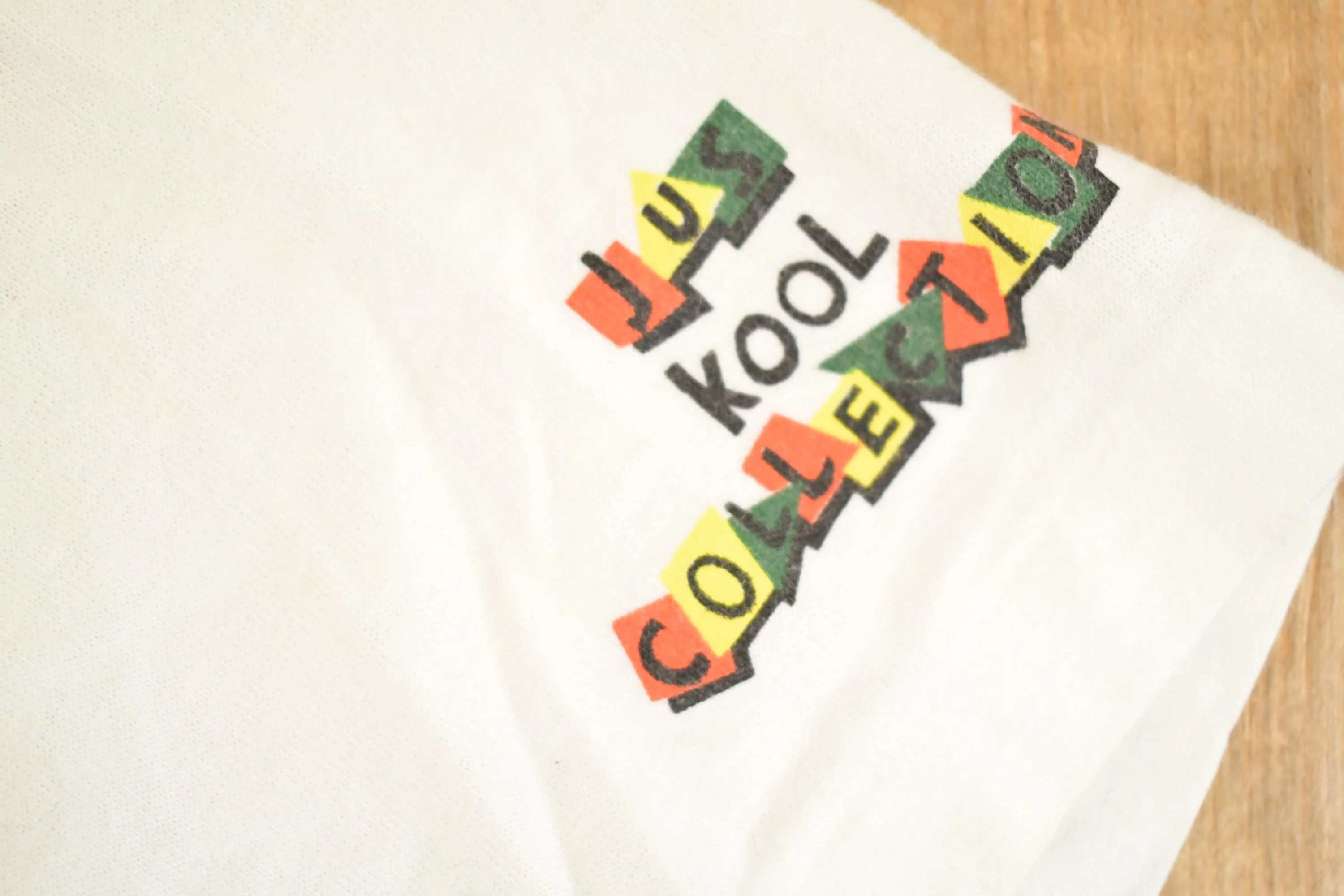 Vintage 1990's Jamaica Jus Kool Collection Souvenir Travel T-Shirt Men's S - Image 5