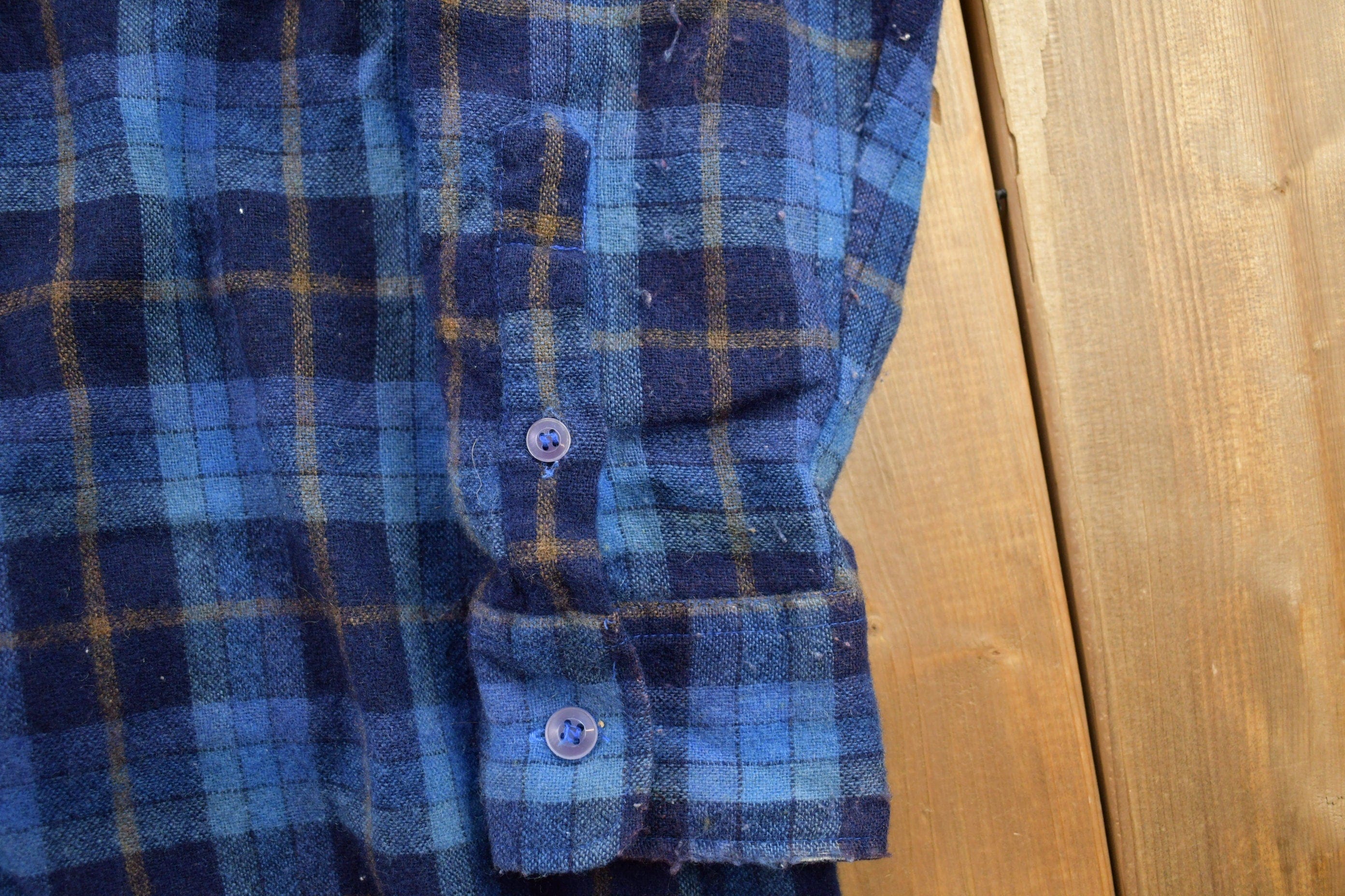 Vintage 1990s Kmart Plaid Wool Flannel Button Up Shirt Men's Large - Image 7