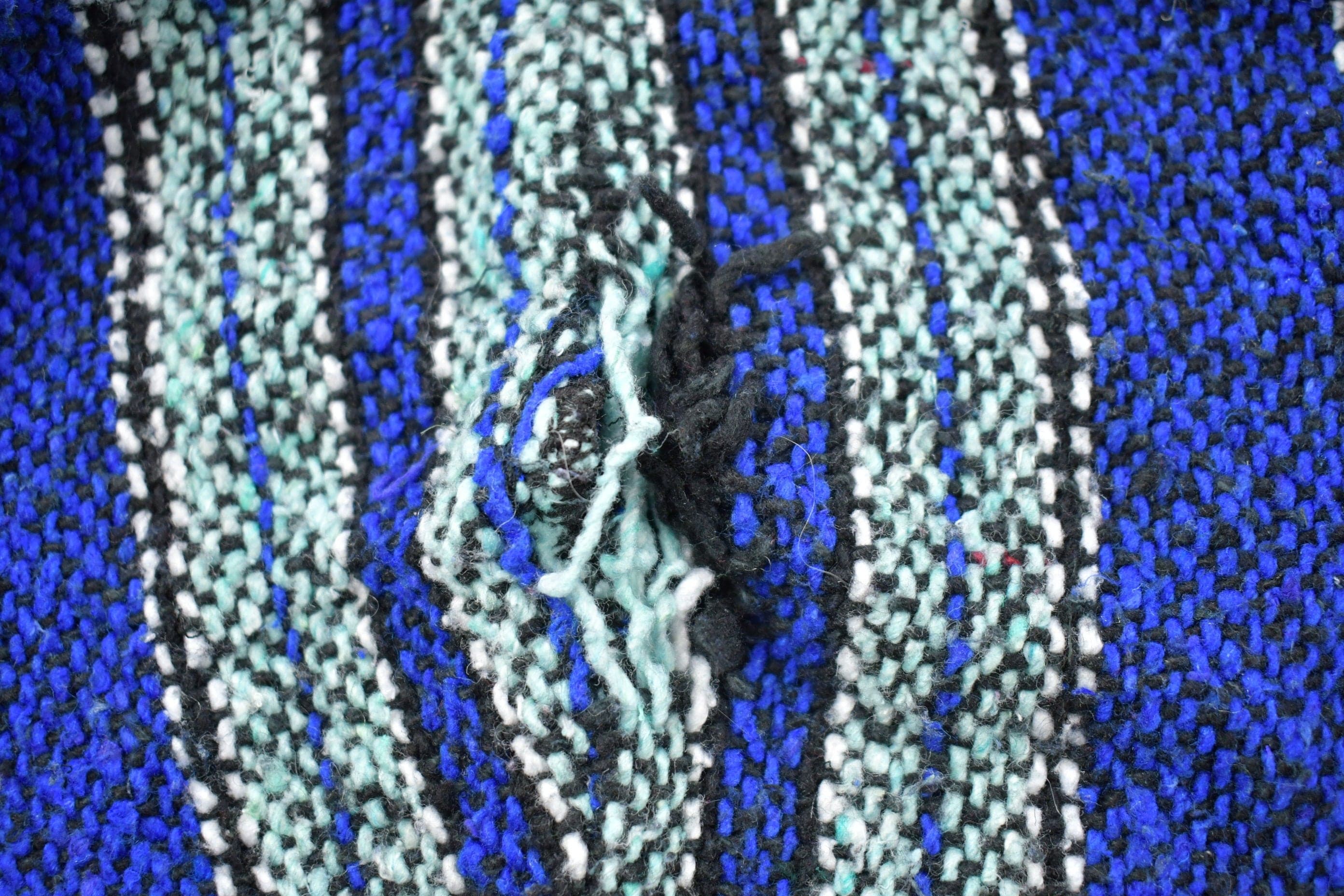 Vintage 1990s Knitted Baja Hooded Sweater Men's Medium - Image 3