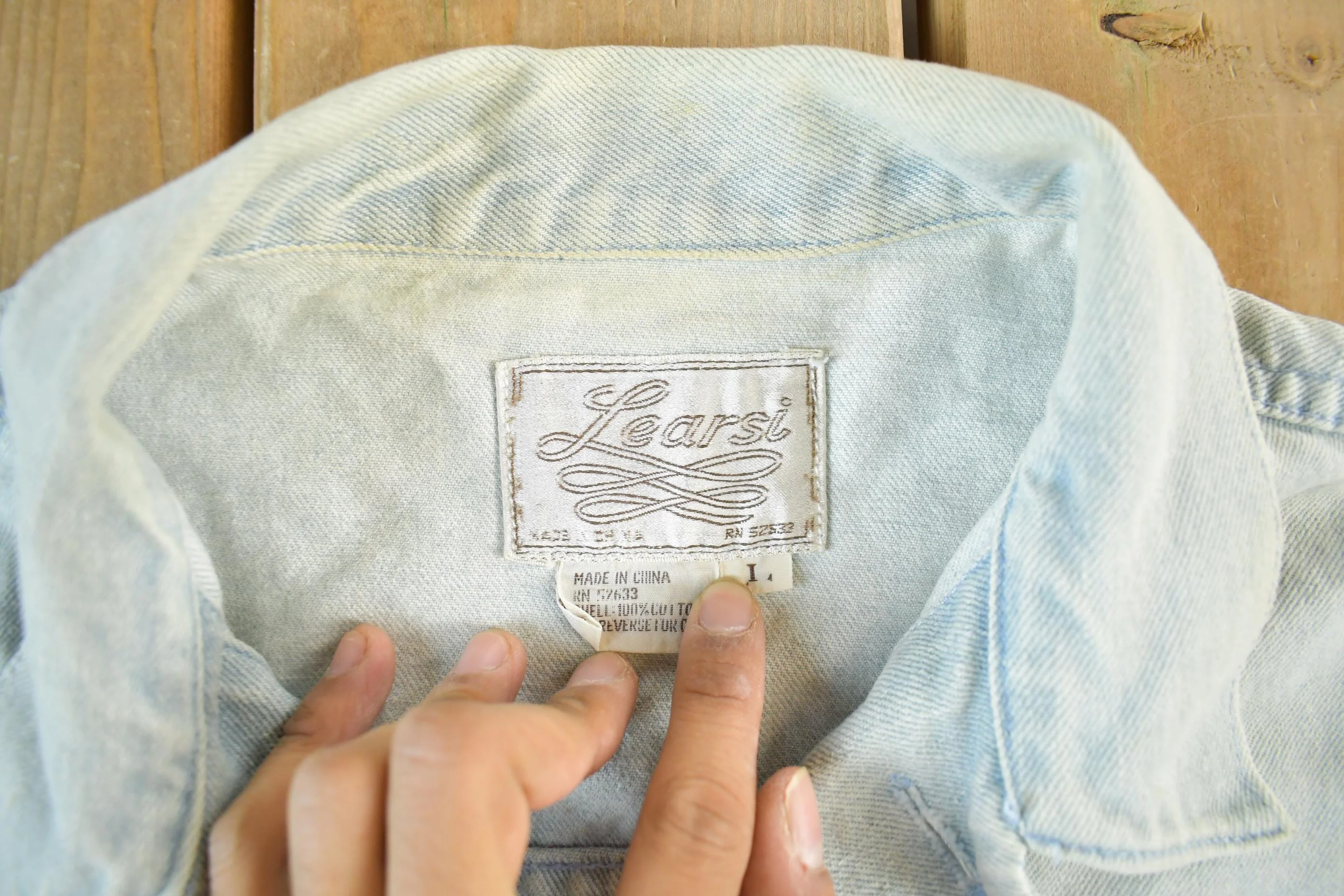 Vintage 1990s Learsi Bleach Acid Wash Denim Jean Trucker Jacket Women's Large - Image 4