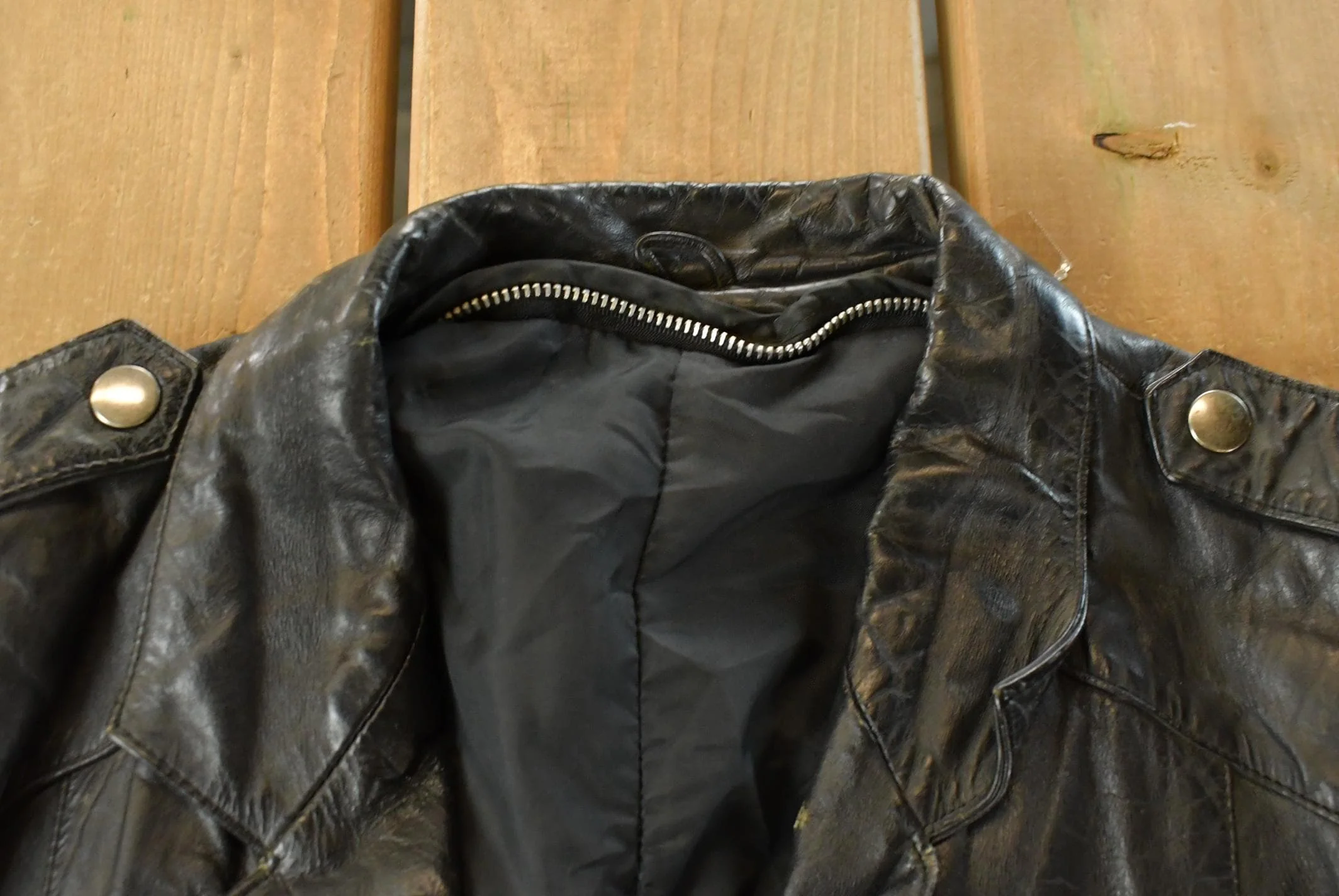 Vintage 1990s Leather Biker Jacket Women's Medium - Image 4