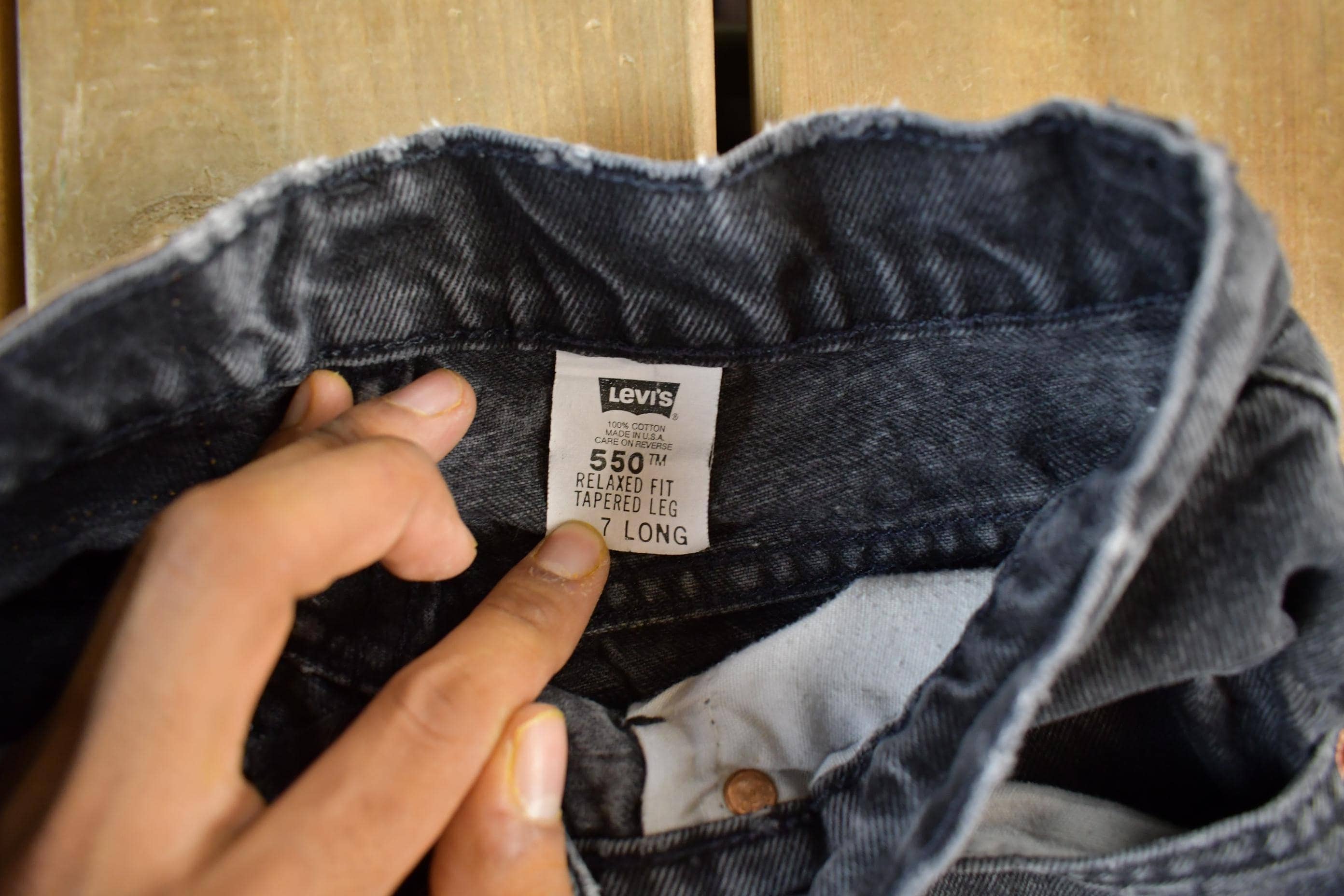 Vintage 1990s Levi's 550 Denim Jeans Men's 25 x 32 - Image 4