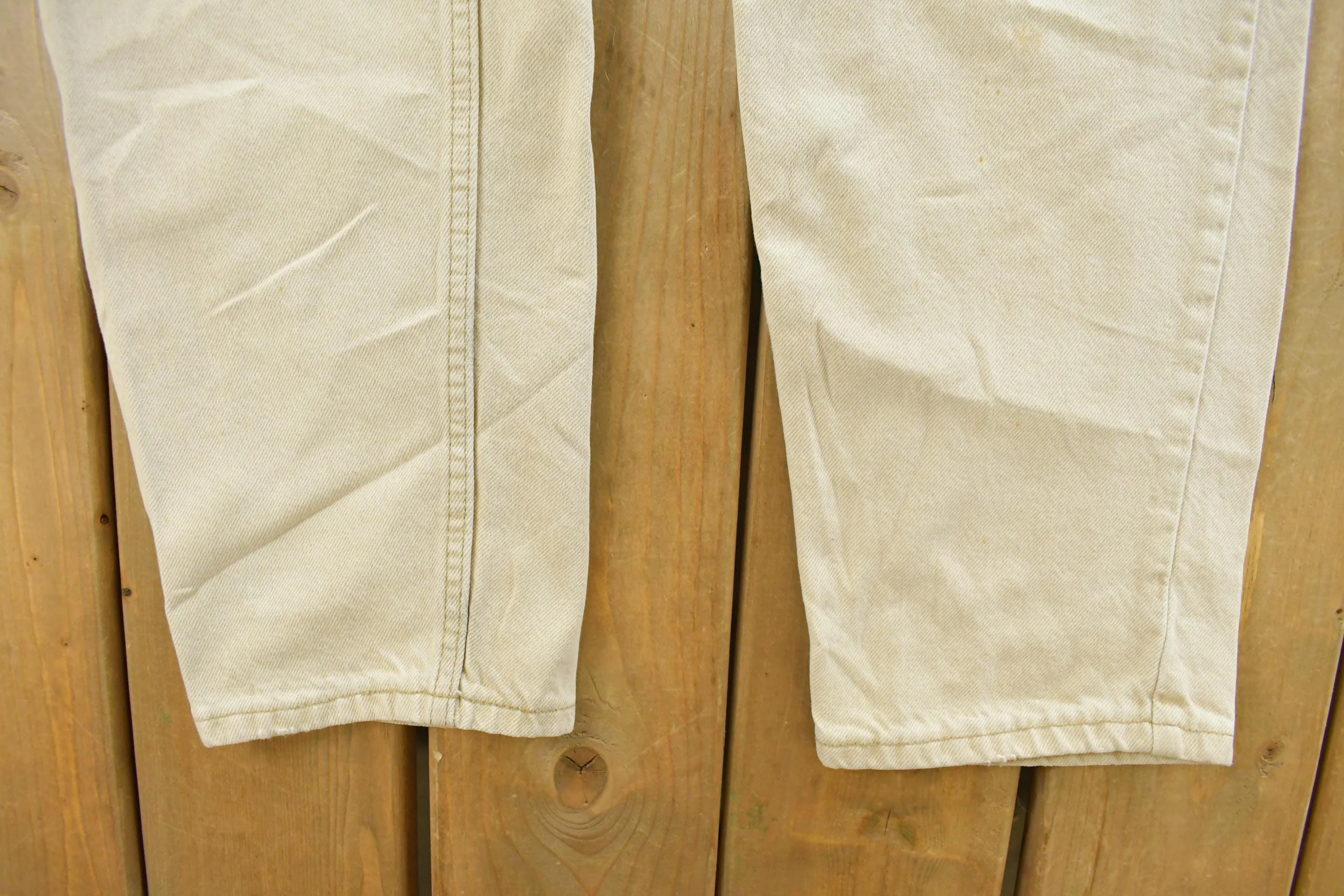 Vintage 1990s Levi's 550 Relaxed Tapered Denim Jeans Men's 35 x 31 - Image 3