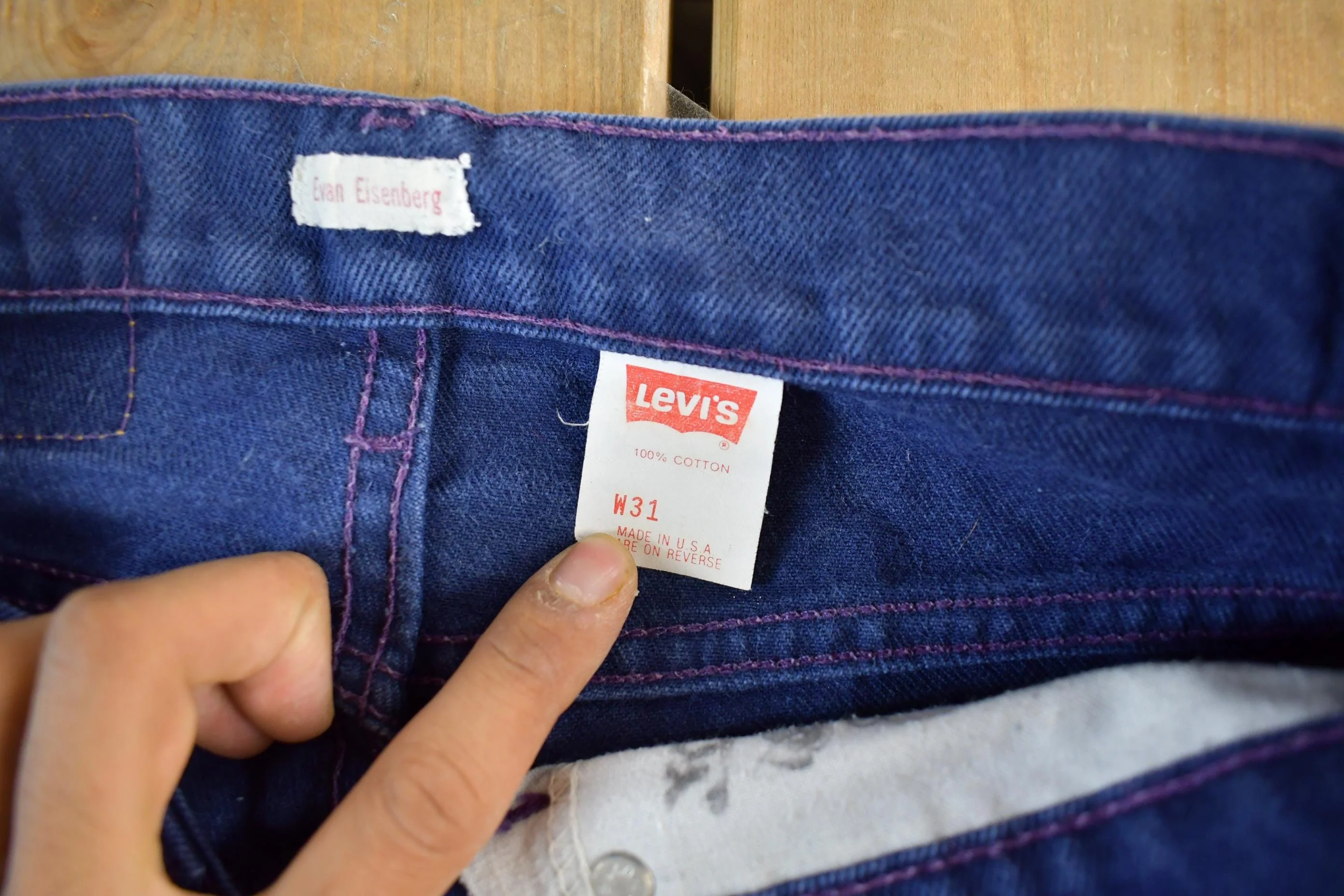 Vintage 1990s Levi's 560 Orange Tab Denim Jean Shorts Men's 31 - Image 4