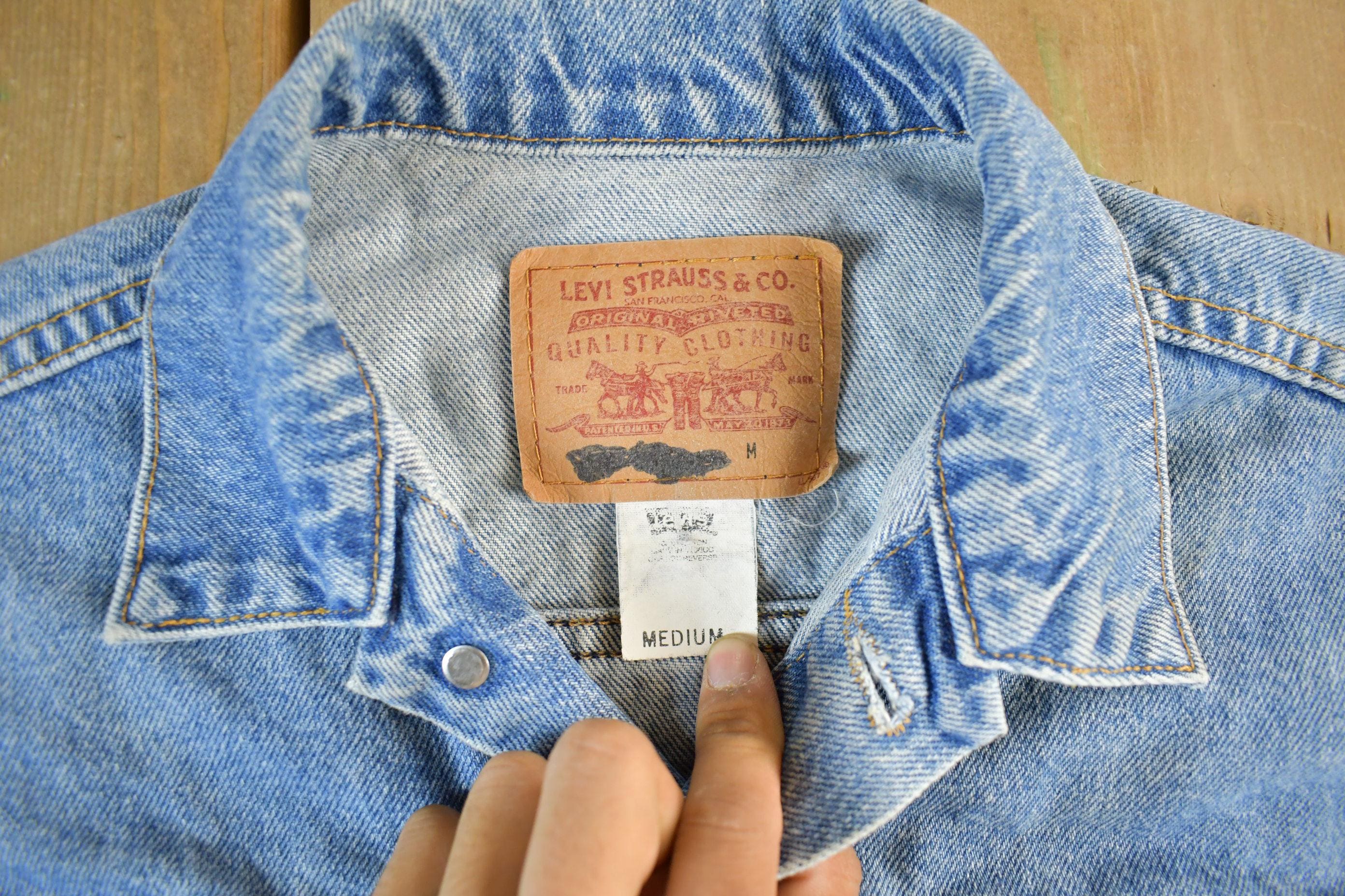 Vintage 1990s Levi's Denim Jean Trucker Jacket Men's S-M - Image 4