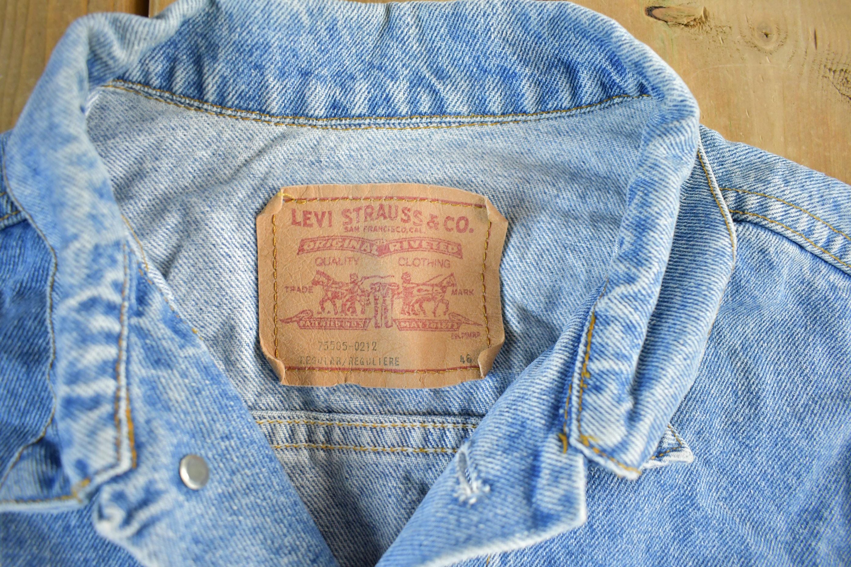 Vintage 1990s Levi's Denim Jean Trucker Men's Medium - Image 4
