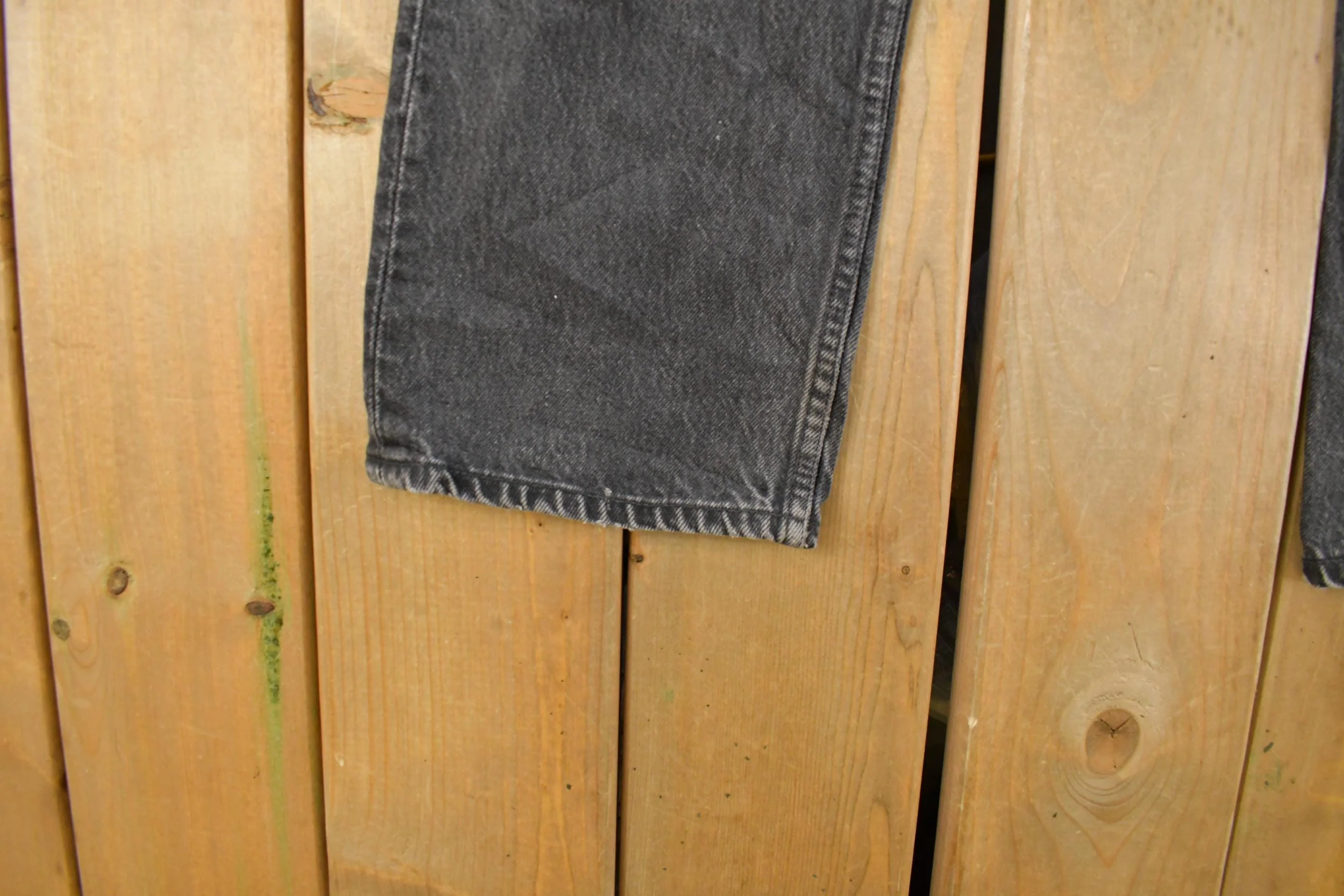 Vintage 1990s Levi's Distressed 501 Original Fit Denim Jeans Men's 32 x 28 - Image 3